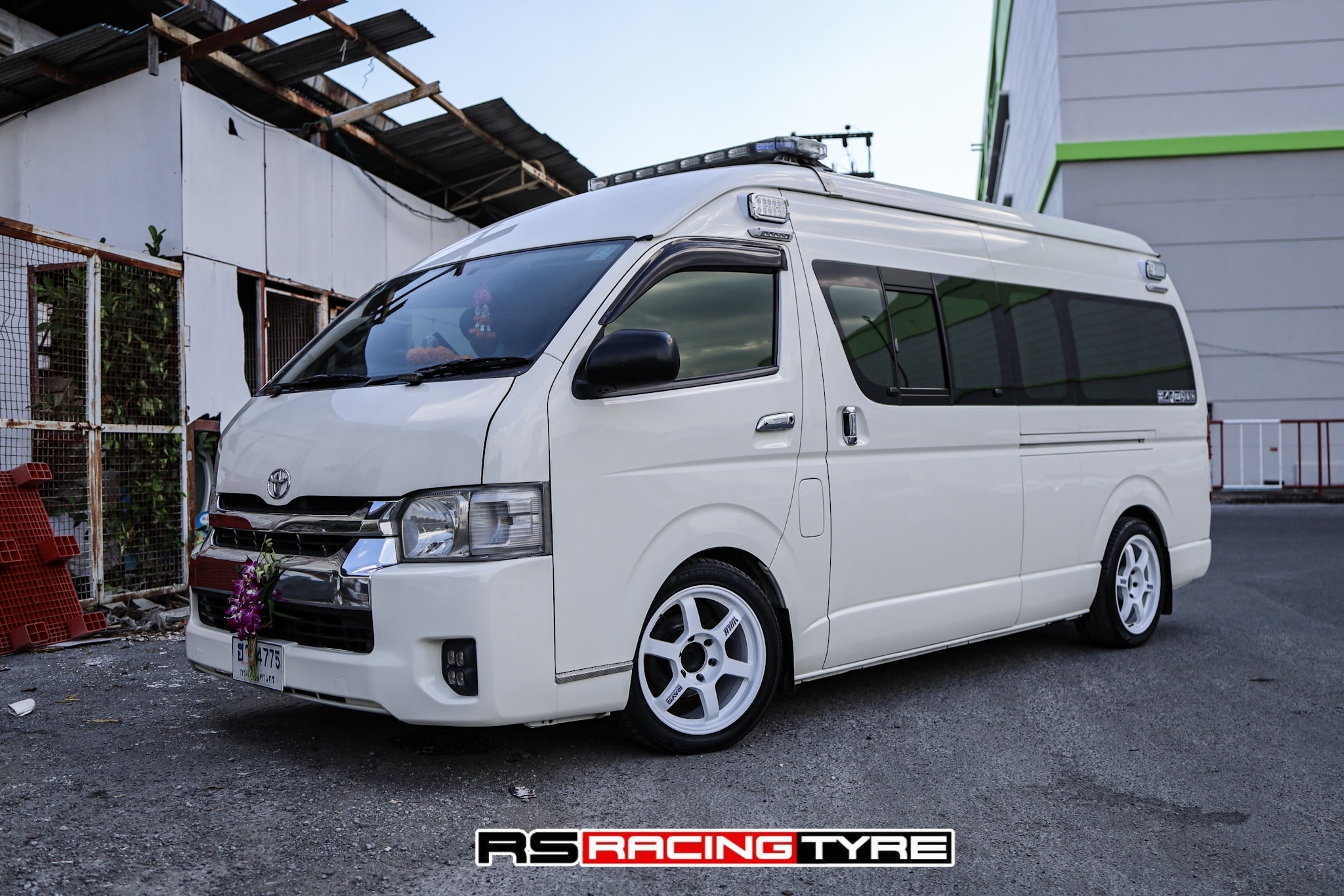 RS Racing 4x4 - TOYOTA COMMUTER TE37 18x8 ET30 ขาว... | Facebook