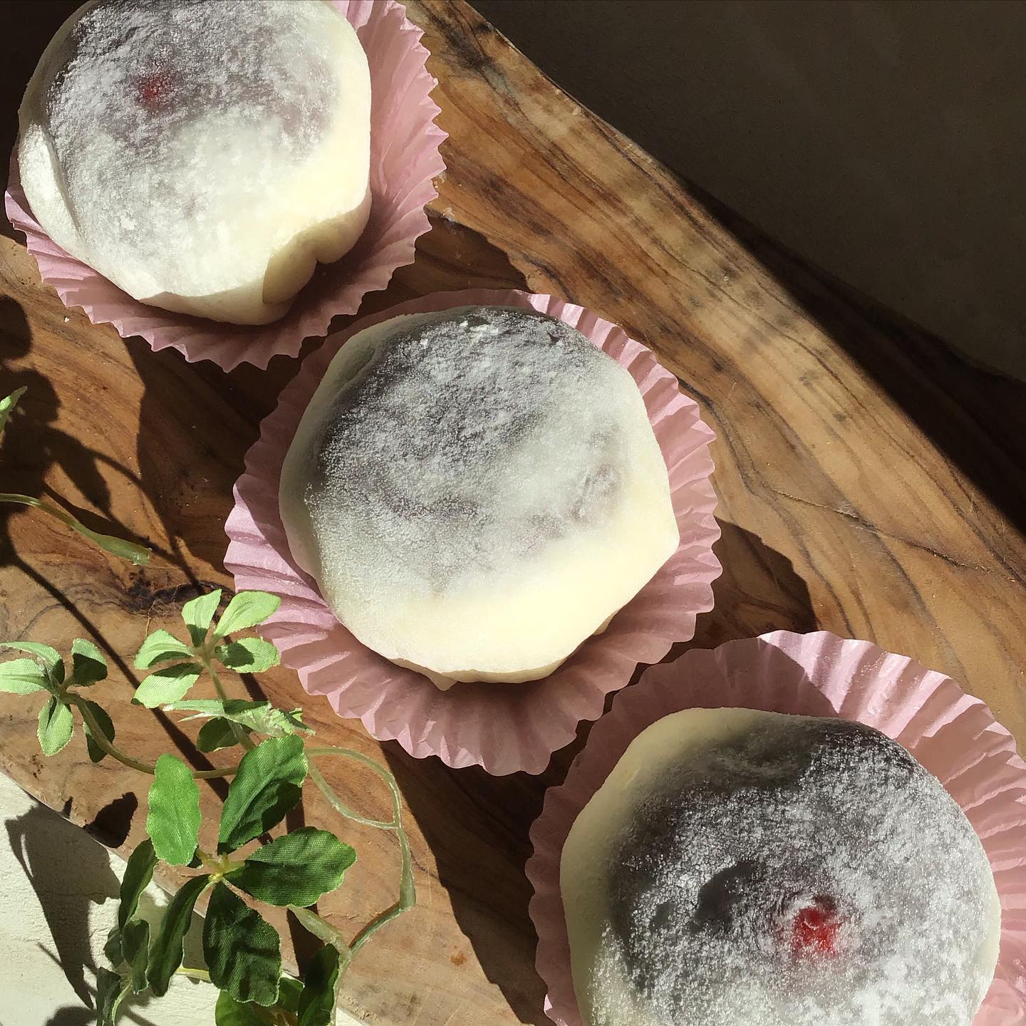 Escargot 蔵王みはらしの丘店 1 11 お問い合わせいただいたお客様 お待たせいたしました 本日よりいちご大福が店頭に並んでおります 苺と たっぷりの甘さ控えめのホイップ 餡子が絶妙です ご来店お待ちしております Escargot Escargot飯田店