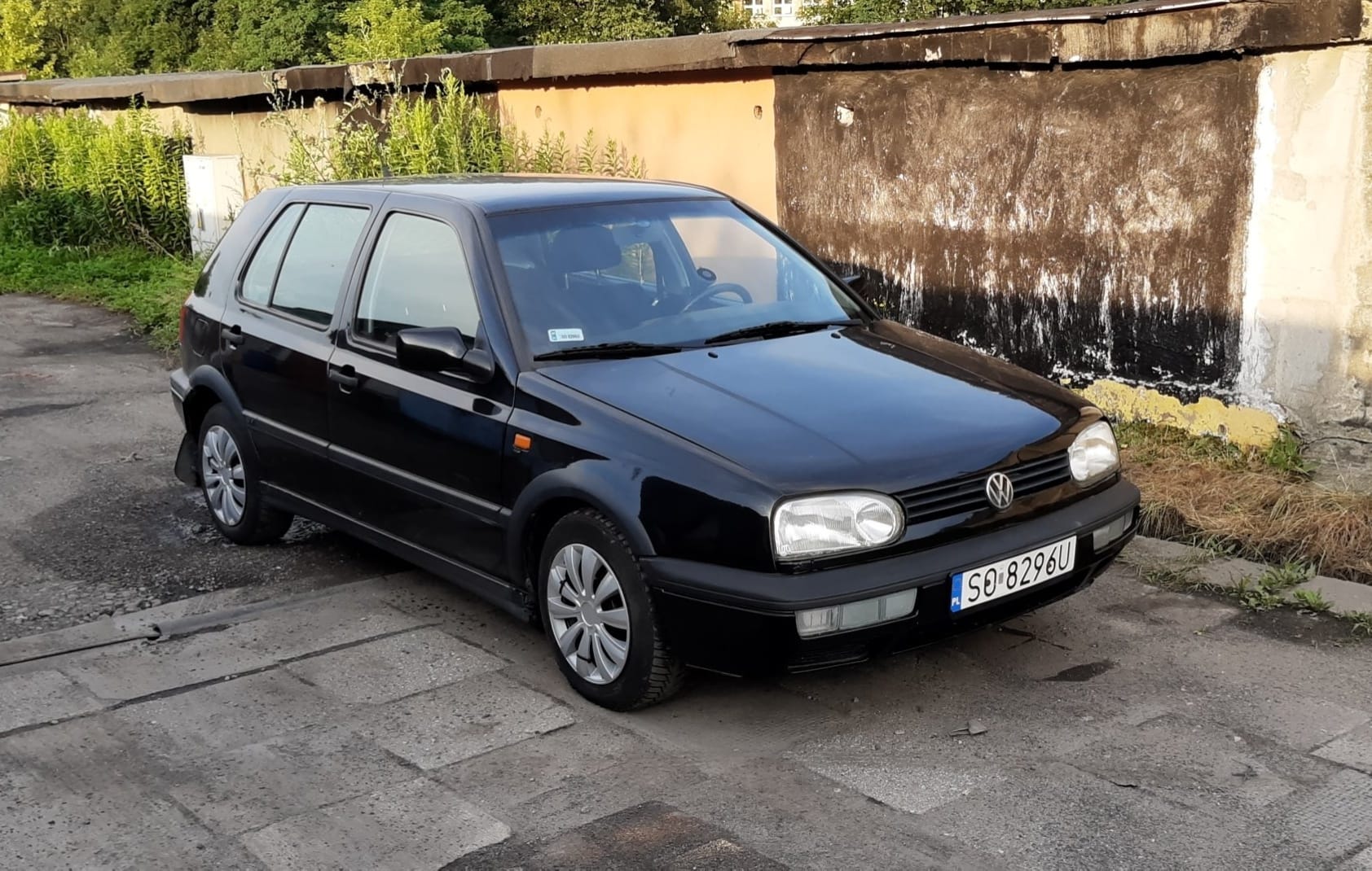 95 VW Golf mk.3- German engineering on Polish roads