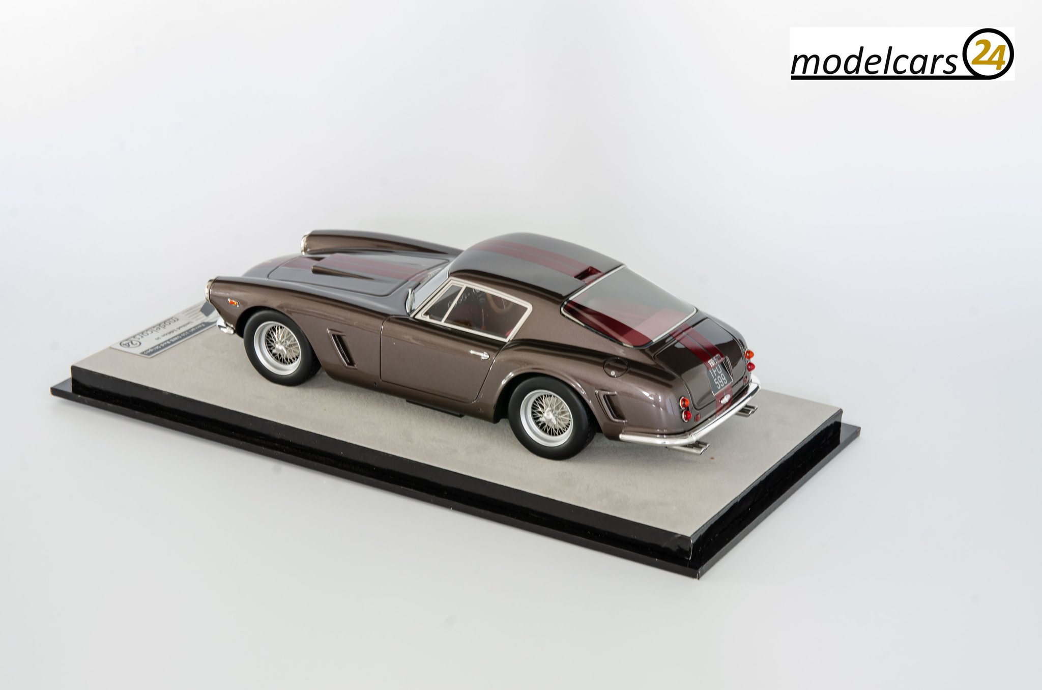 Building Gunze Sangyo 1/24 Ferrari 250GT SWB model car