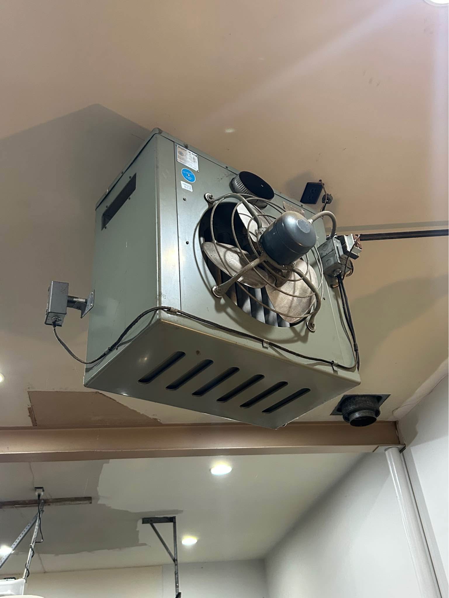 Commercial Dayton ceiling heater Model #3E839 Output 100,000 btu input ...