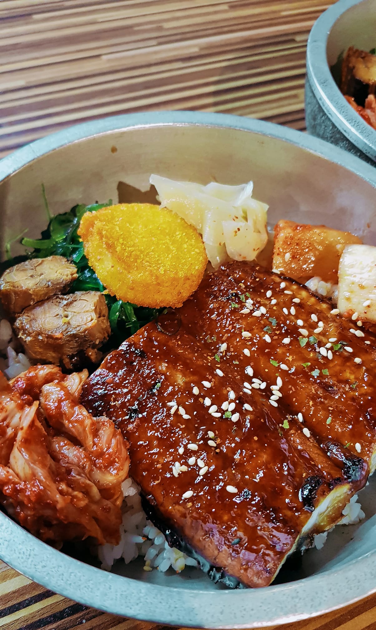 妖鬼怪 - 水軍鍋！！ 松葉蟹腳已更改為帝王蟹腳囉！ 這麼酷怎麼能不來一鍋呢？ #妖鬼怪飯館酒場 #開幕活動進行中 #來店消費滿1000享9折 ...