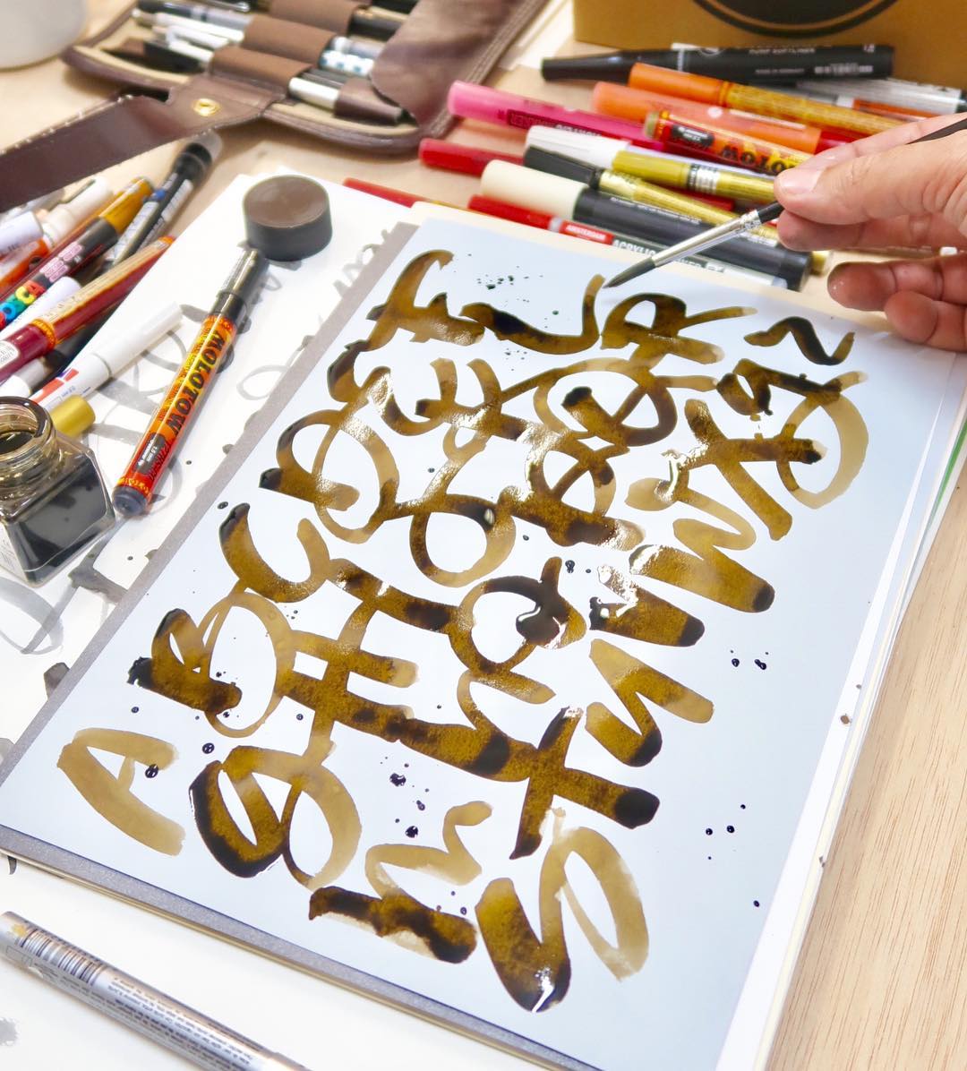 Dani Agostini Lettering - Home