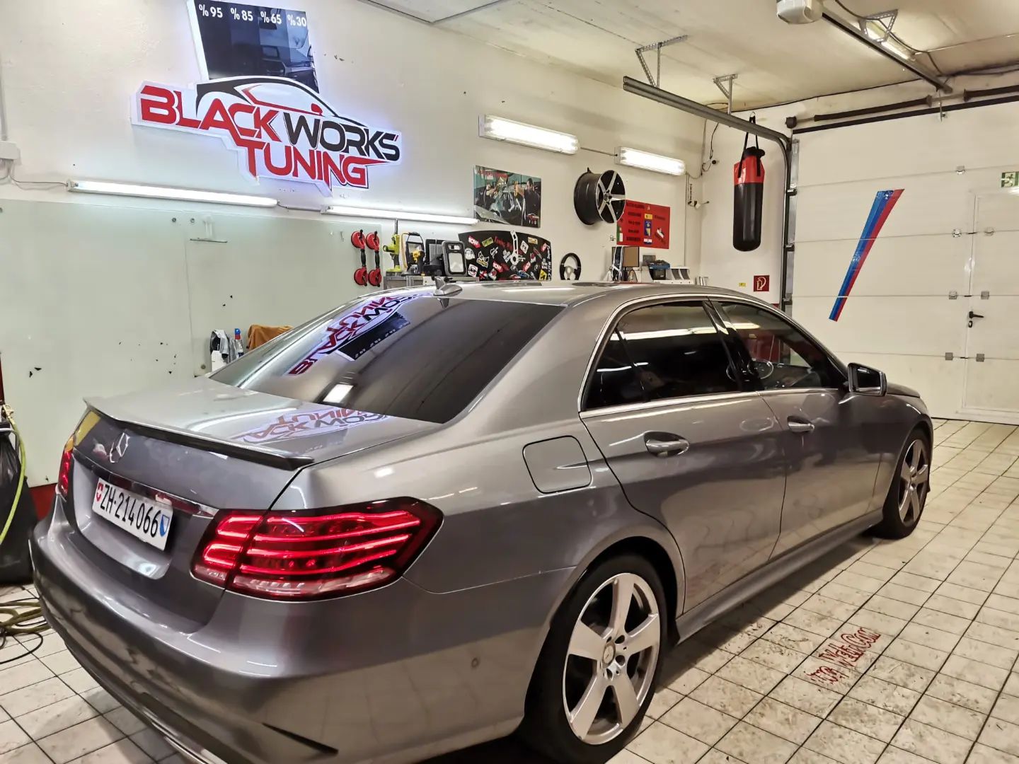 BEXITA SUV Autoabdeckung Vollgarage Autoplane Auto  Produktbild-Vorschau 7