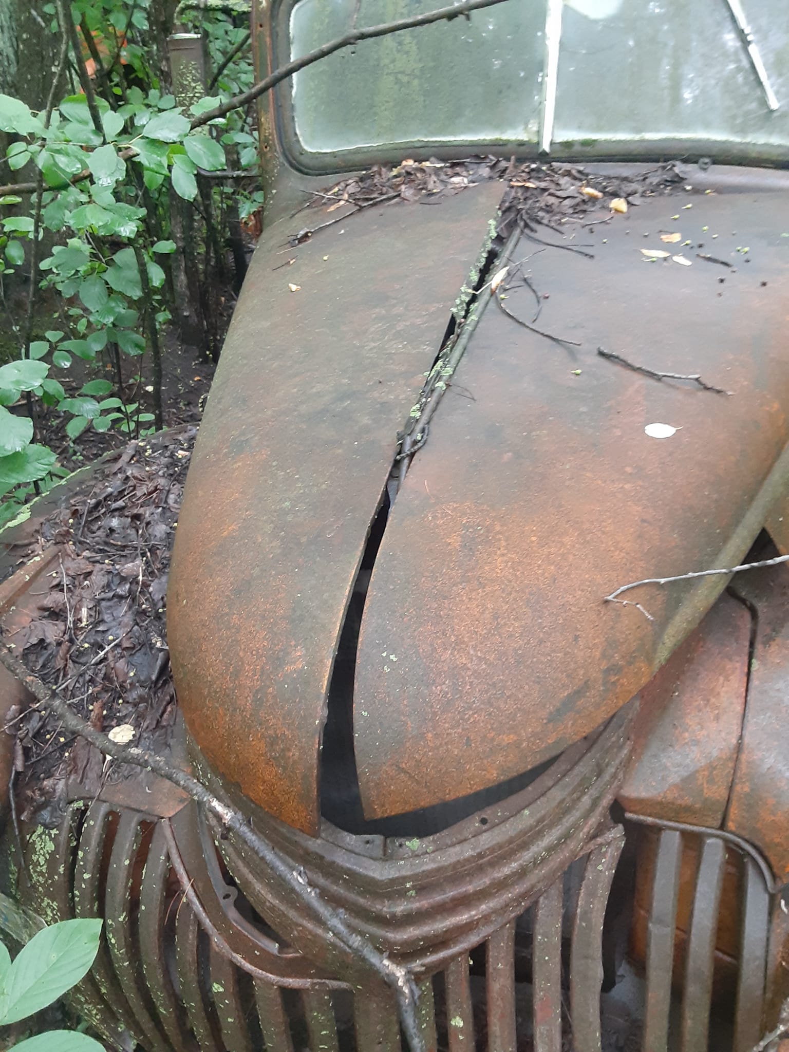 なおき99 What year is my Chevrolet truck with needed left fender and grill?