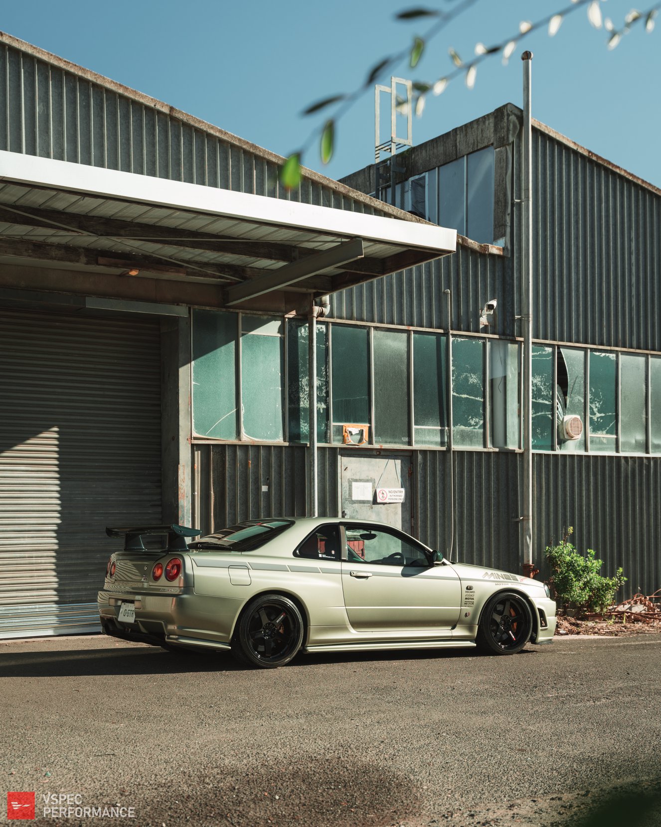 Enson's Mine's R34 GT-R V-Spec II Nür... - V-Spec Performance