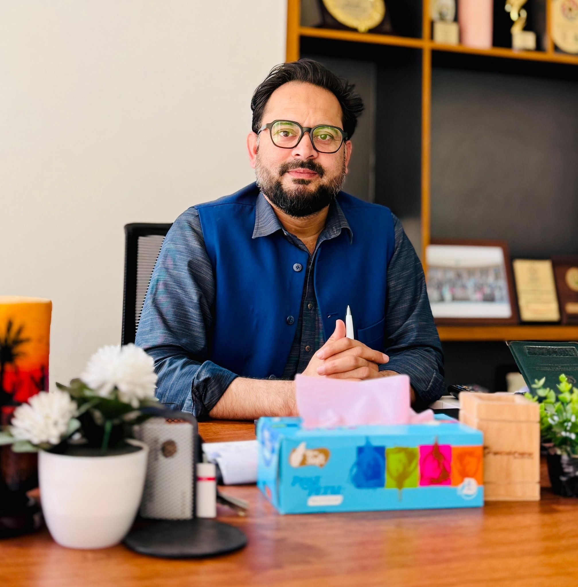 پاکستان تحریک انصار | It is a pleasure to introduce Farooq Rasheed ...