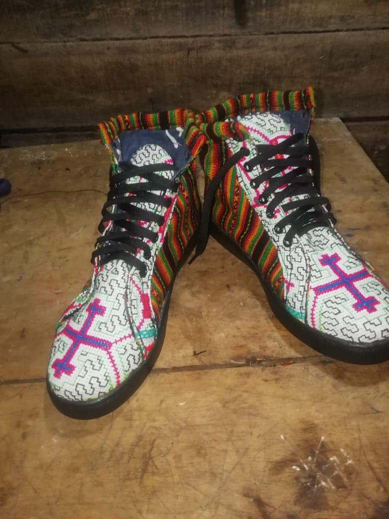 Baskets Hautes Tissées Main En Équateur - Pointure US 8.5 Homme - Multi-couleurs - Neuf Sans Boîte