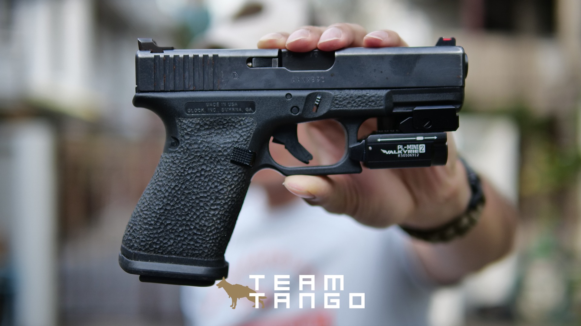 Team Tango - ใครกำลังมองหาไฟฉายติดปืนสั้นราคาเบาๆ...