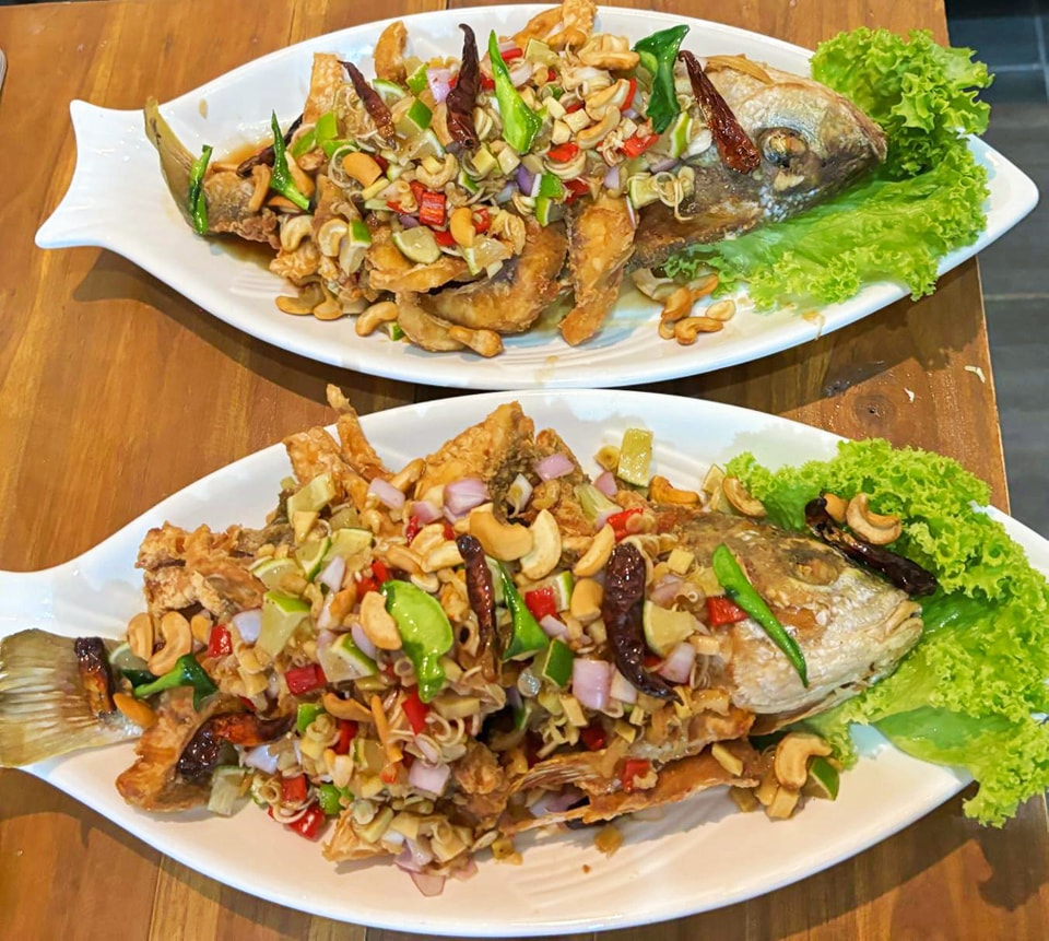 Our DEEP FRIED FISH Menu... - Kin Dee Thai Kitchen & Mookata | Facebook