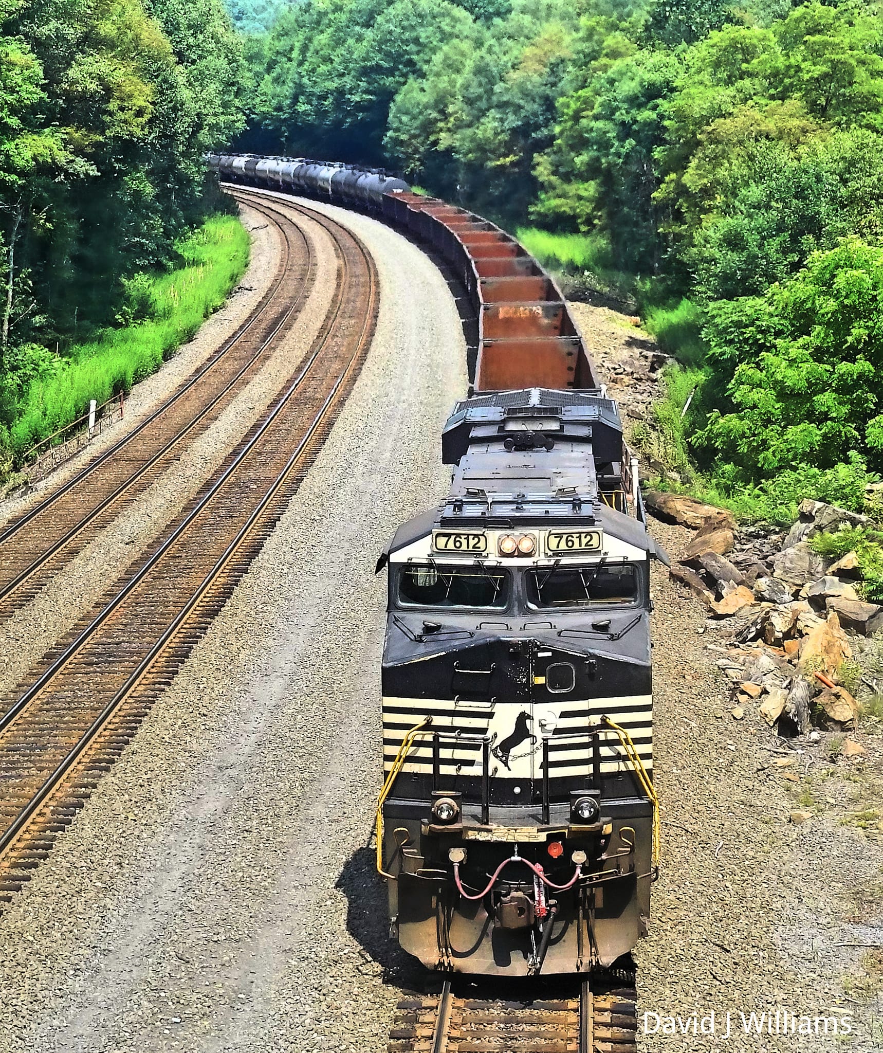 NS ES44DC # 7508 has been rebuilt into NS ES44ACM # 7781 at Erie Pa .