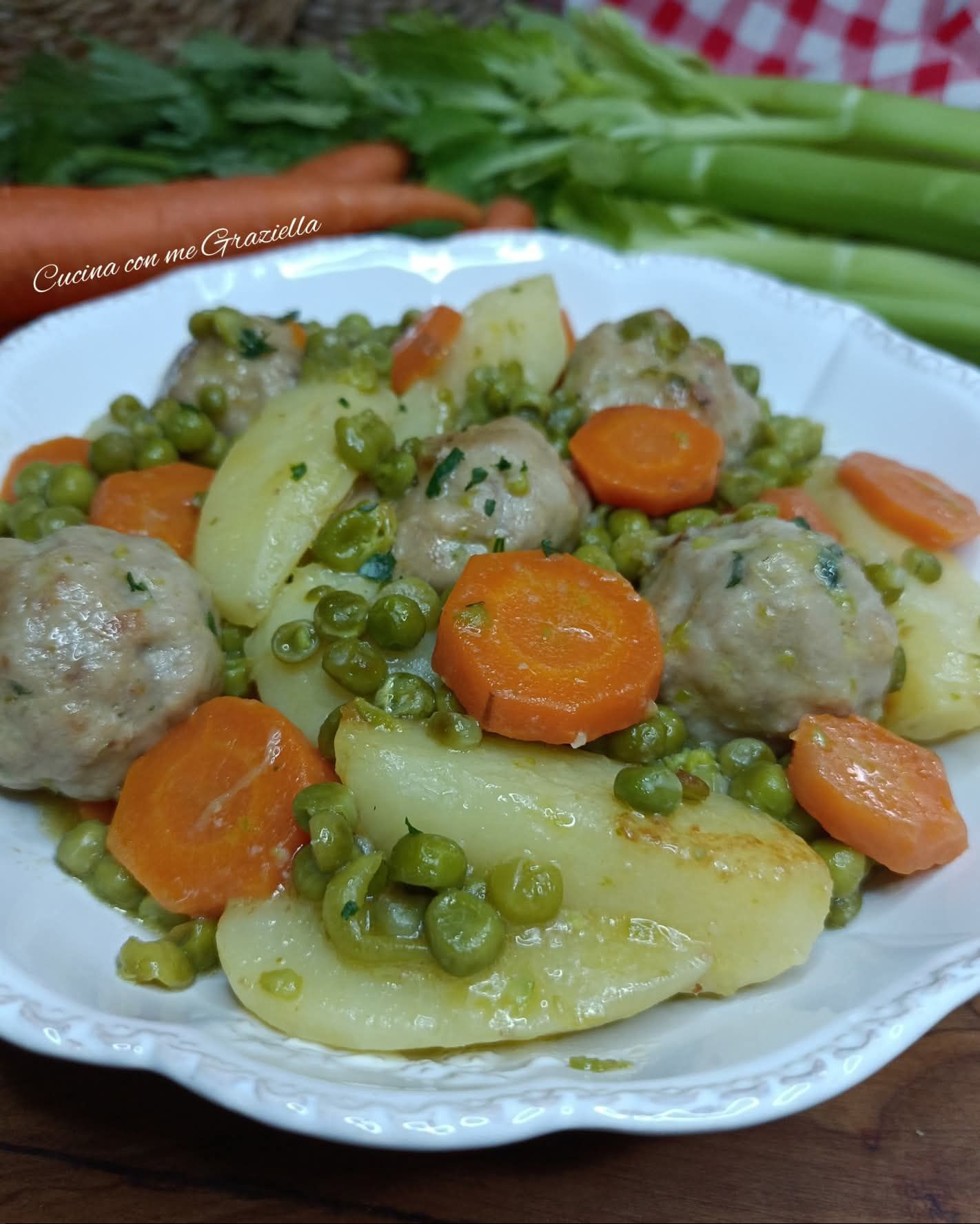 Fatto in casa per voi da Benedetta | Polpette in umido con patate ...