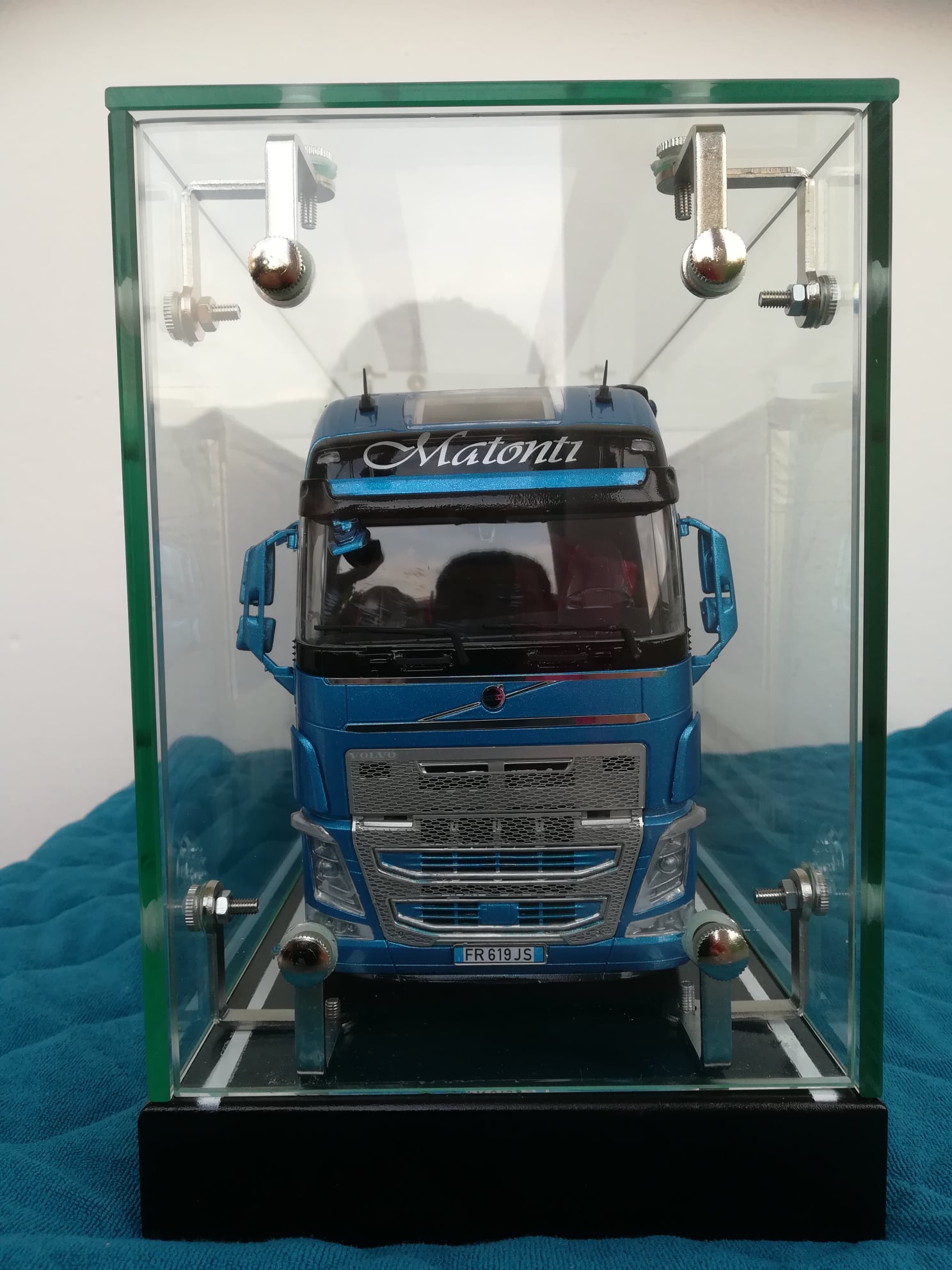 Your scale models From Filippo Ceraulo : Volvo FH4 and trailer 1