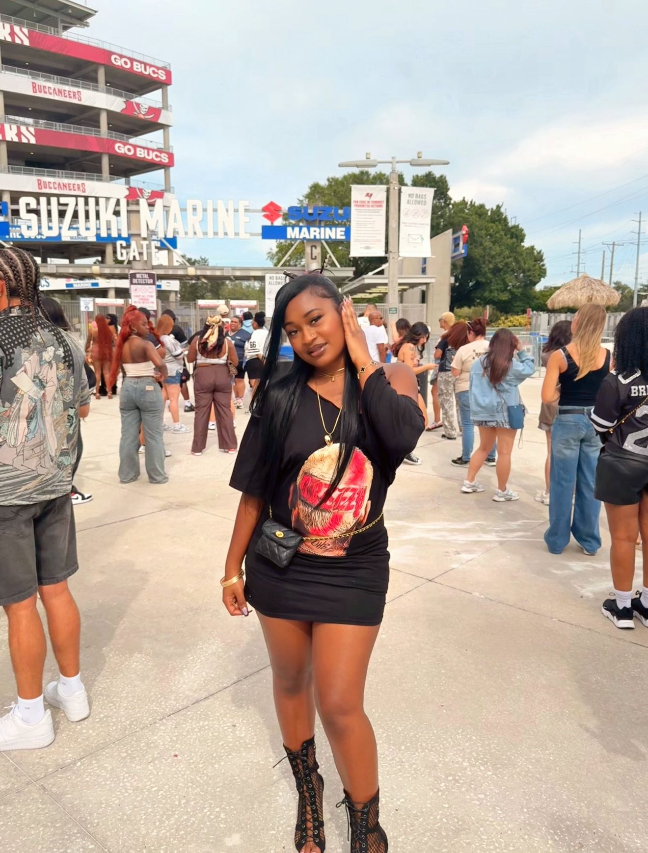 breezy bowl jersey dress | Chris Brown & Usher Tour | R&B Tour Get in quick before they go! chris brown breezy bowl crochet