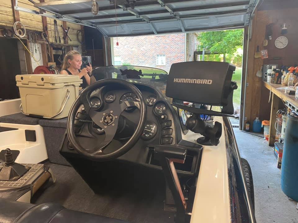 Ranger Bass Boat Owners | Ranger R81Vs. Has anyone center mounted their ...