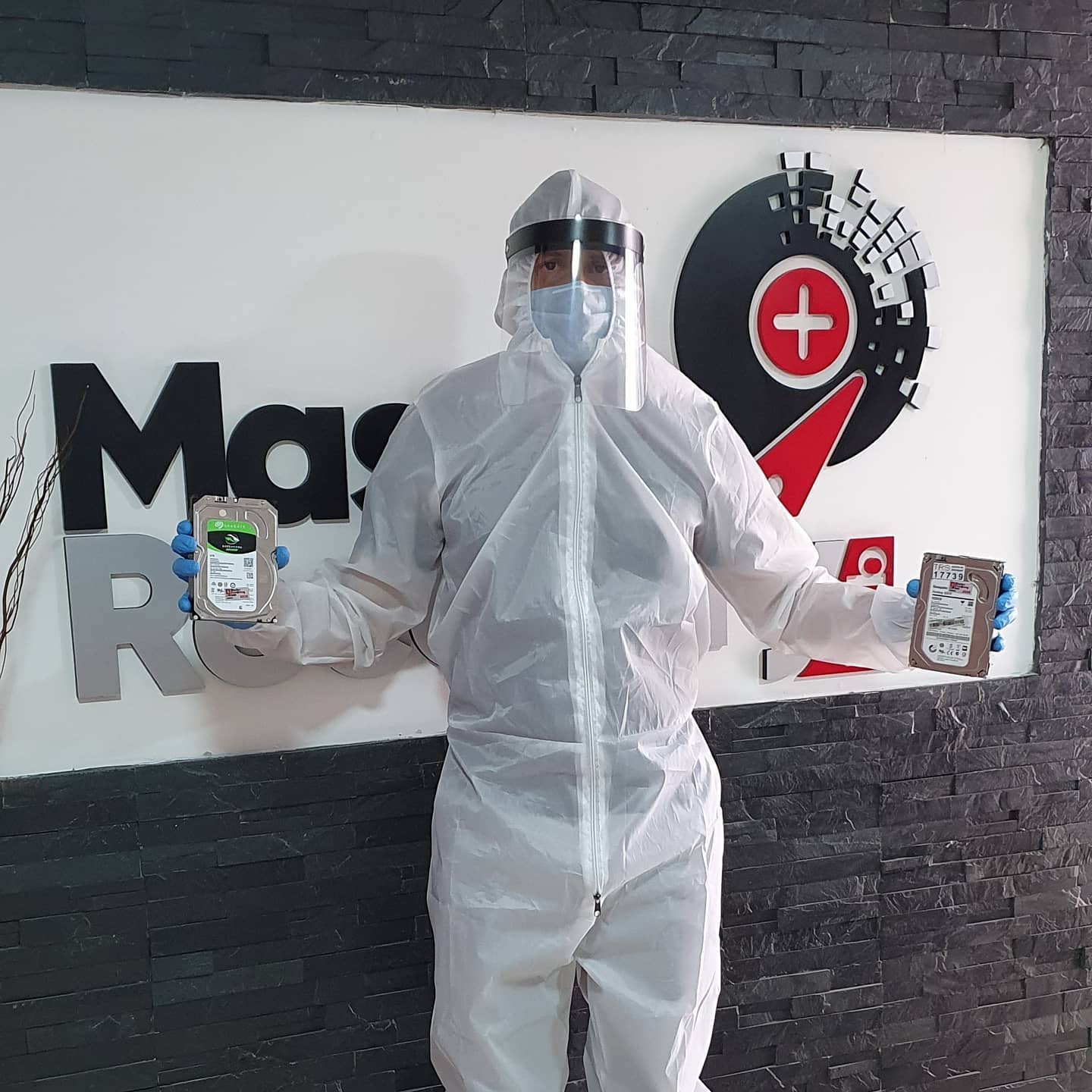 Ya abrimos nuestra sede principal en... - Master Recovery Lab