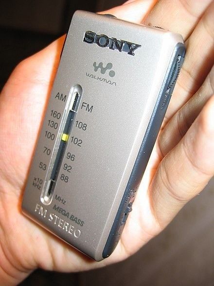 Sony SRF-S84 FM/AM Super Compact Radio Walkman