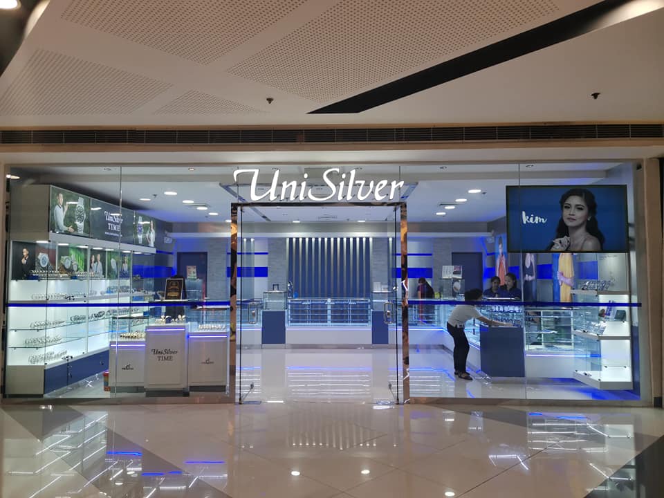Keep it simple and classy with... - SM City Sta. Mesa | Facebook