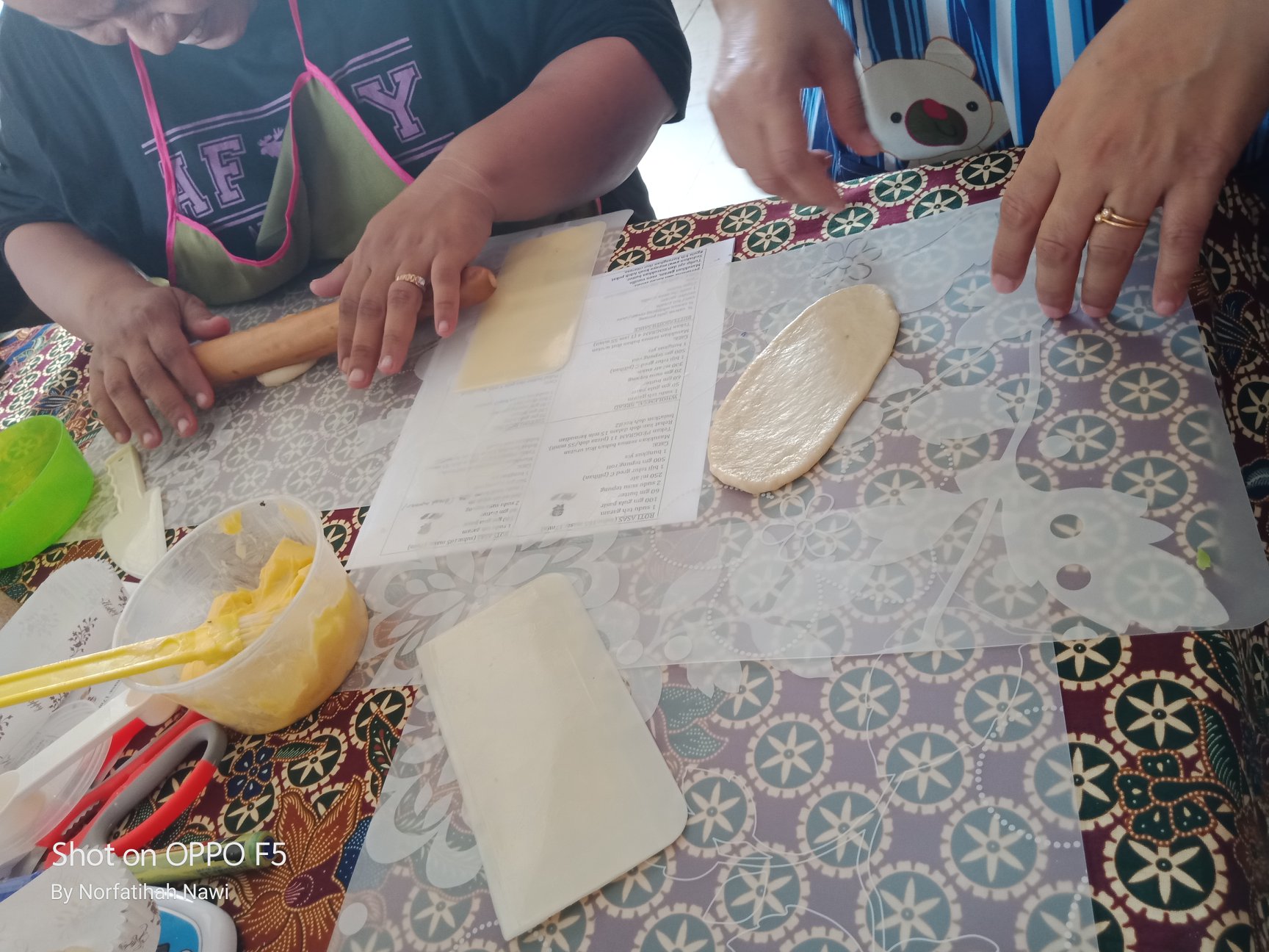 Kelas hands on dalam bengkel roti... - Bengkel Roti MamaNor | Facebook