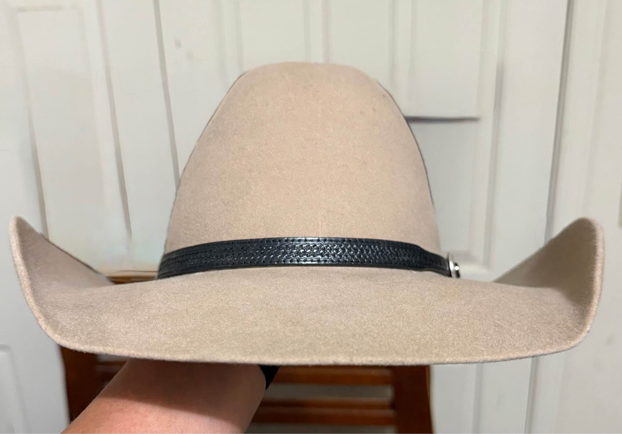 JOHN B. STETSON COMPANY 5X BEAVER IN NEAR PERFECT CONDITION. ONLY 