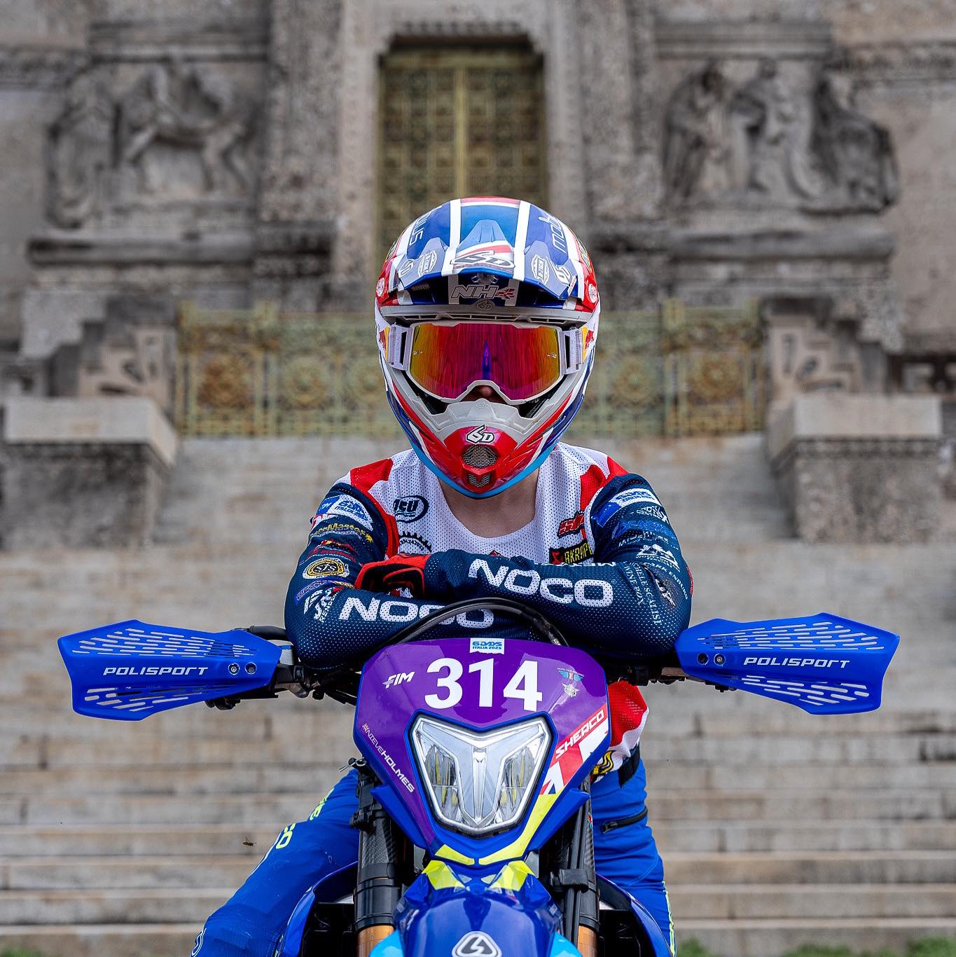 Nieve Holmes Racing