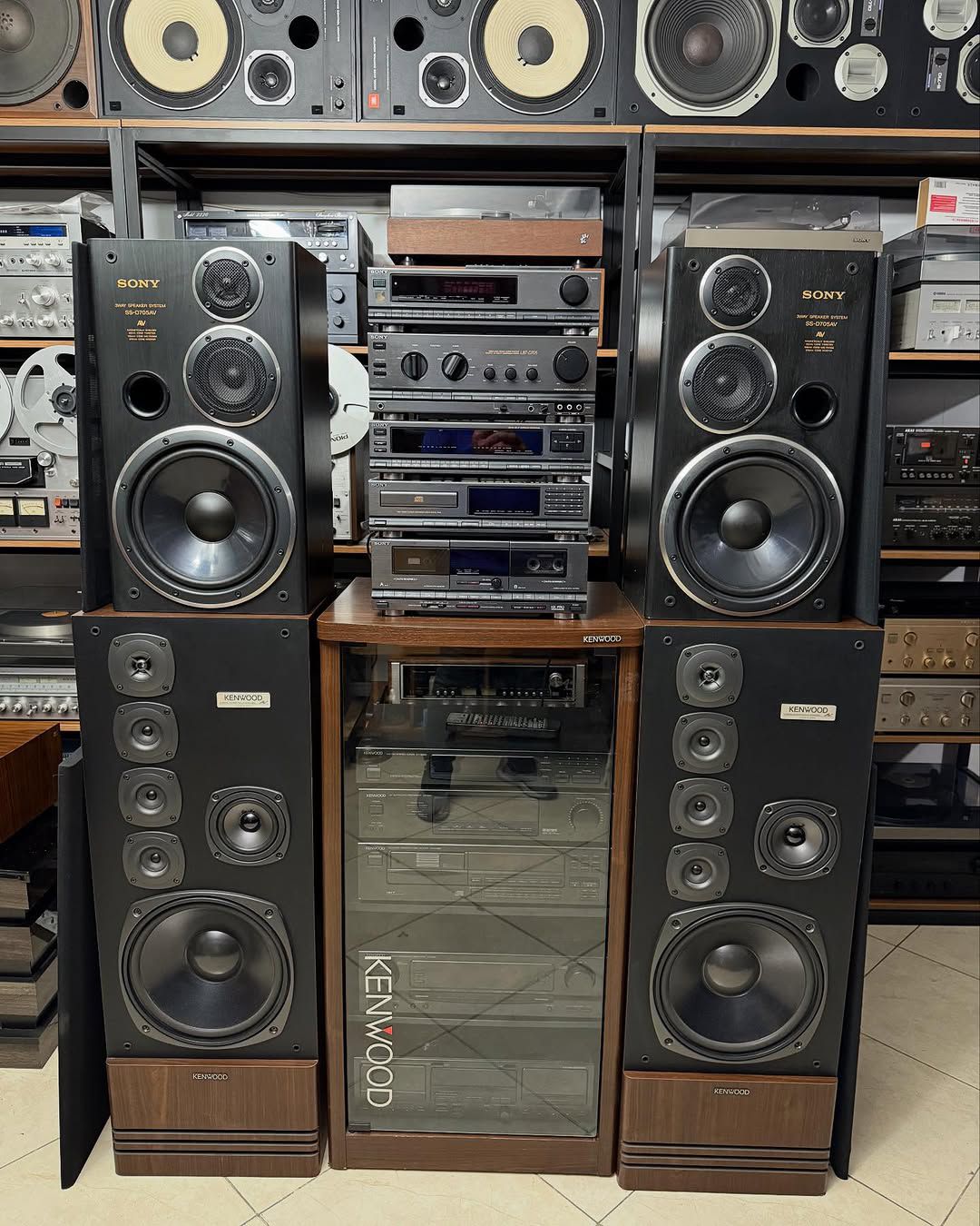 Kenwood ROXY DG1 vintage stereo rack system.