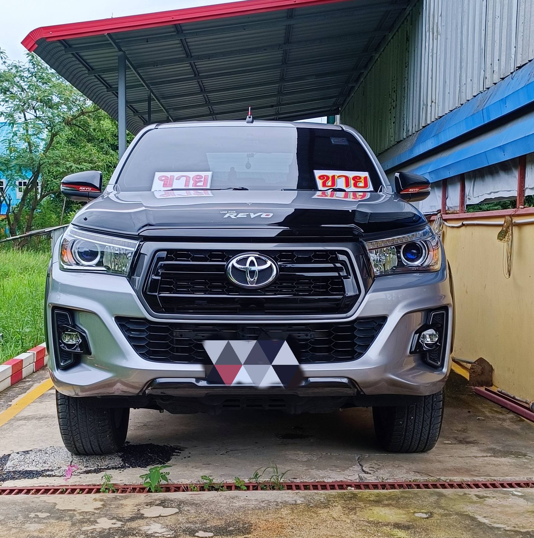 2019 Toyota Revo roco