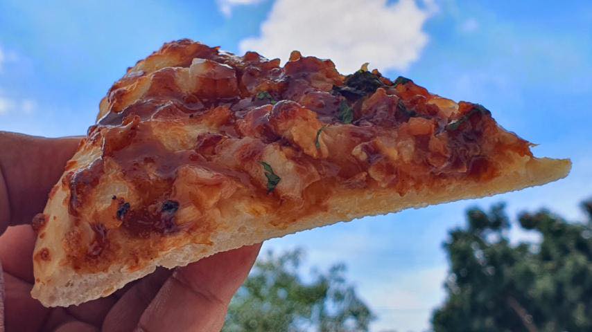 PizzaDiDi - My oh my, look at the saucy barbecue goodness,... | Facebook