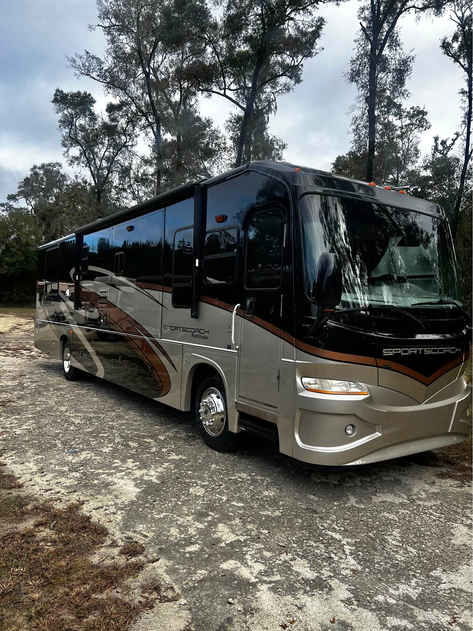 2009 Coachmen Pathfinder 340Cummins, 12k Miles - RVs & Campers - North ...