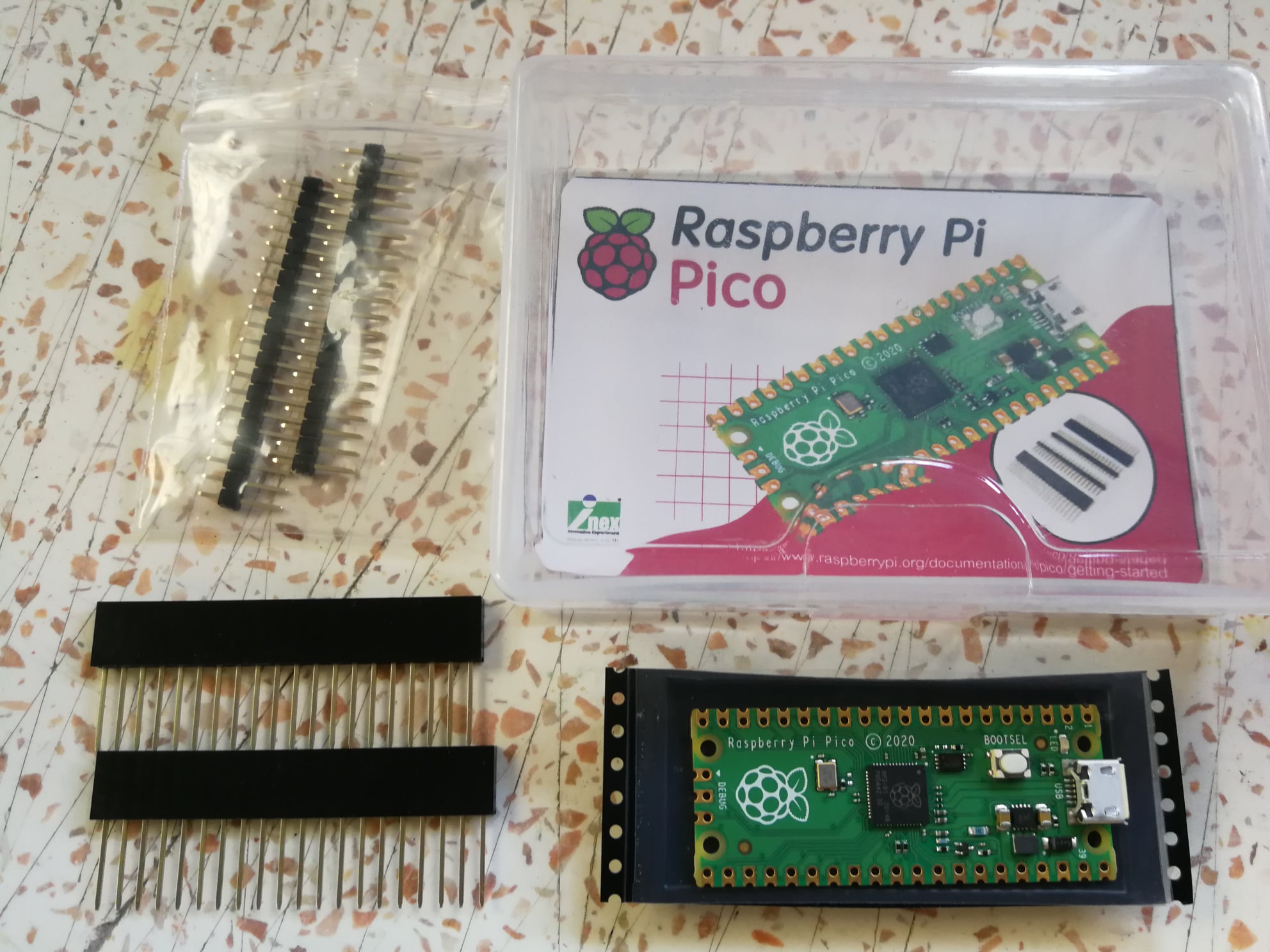 Raspberry Pi Pico Programmable in... - Manoch Sangsiri ICT