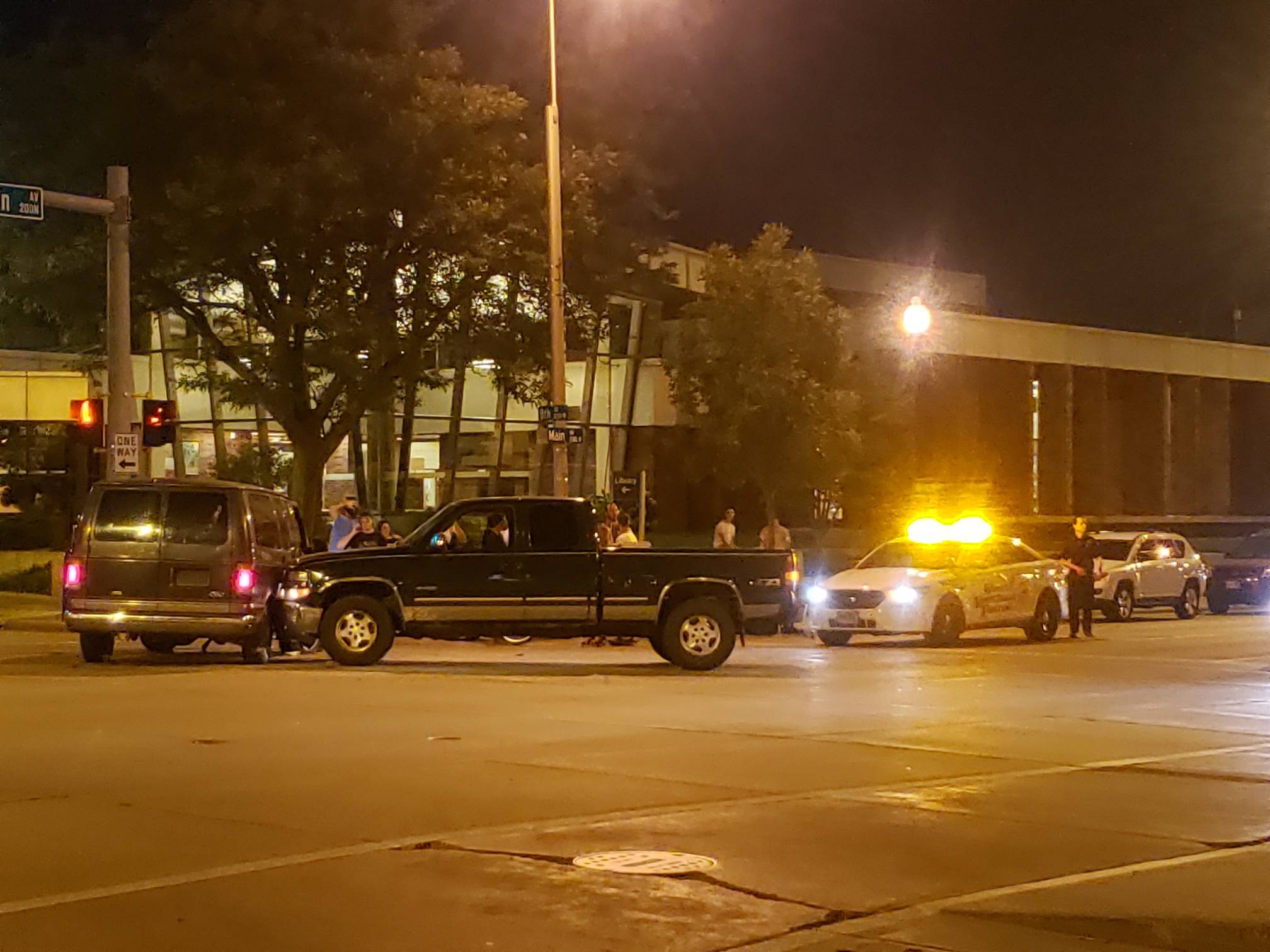 Non injury accident 8th and Main - Tea Storm Chasers