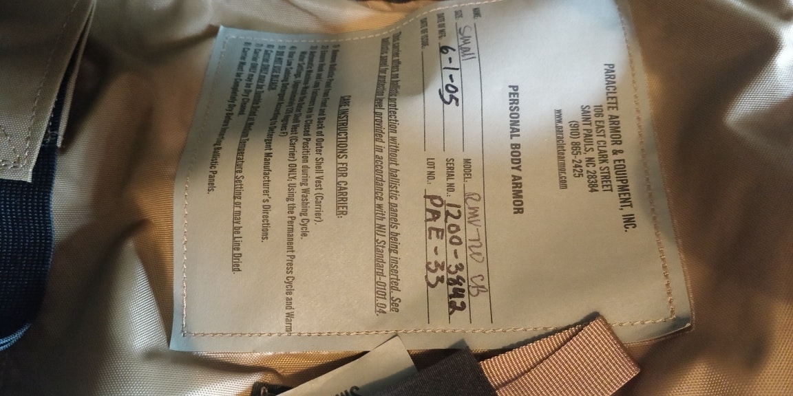 Pre-MSA Paraclete RMV 720 with pouches. Everything is new old