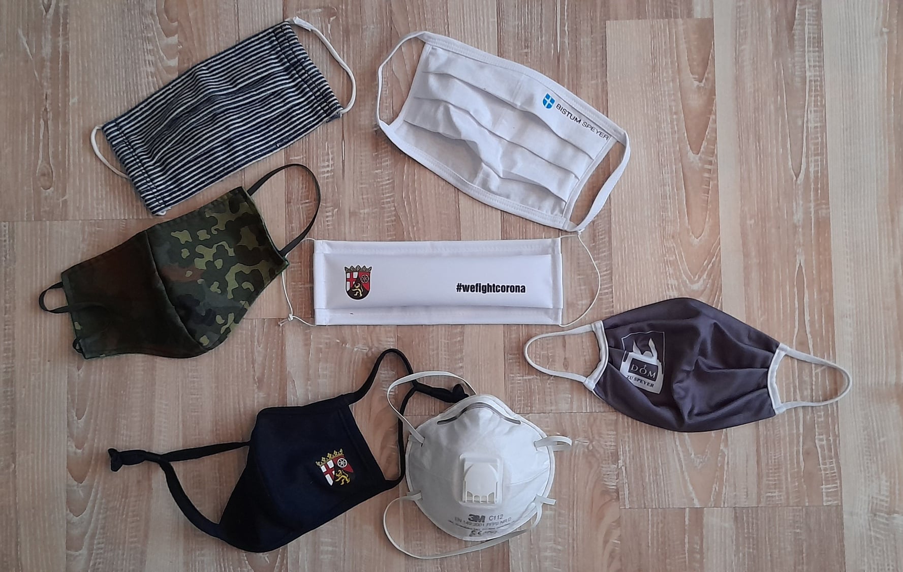 Muss Maskenschild Gesichtsbedeckung bei Geschäftseinstieg tragen