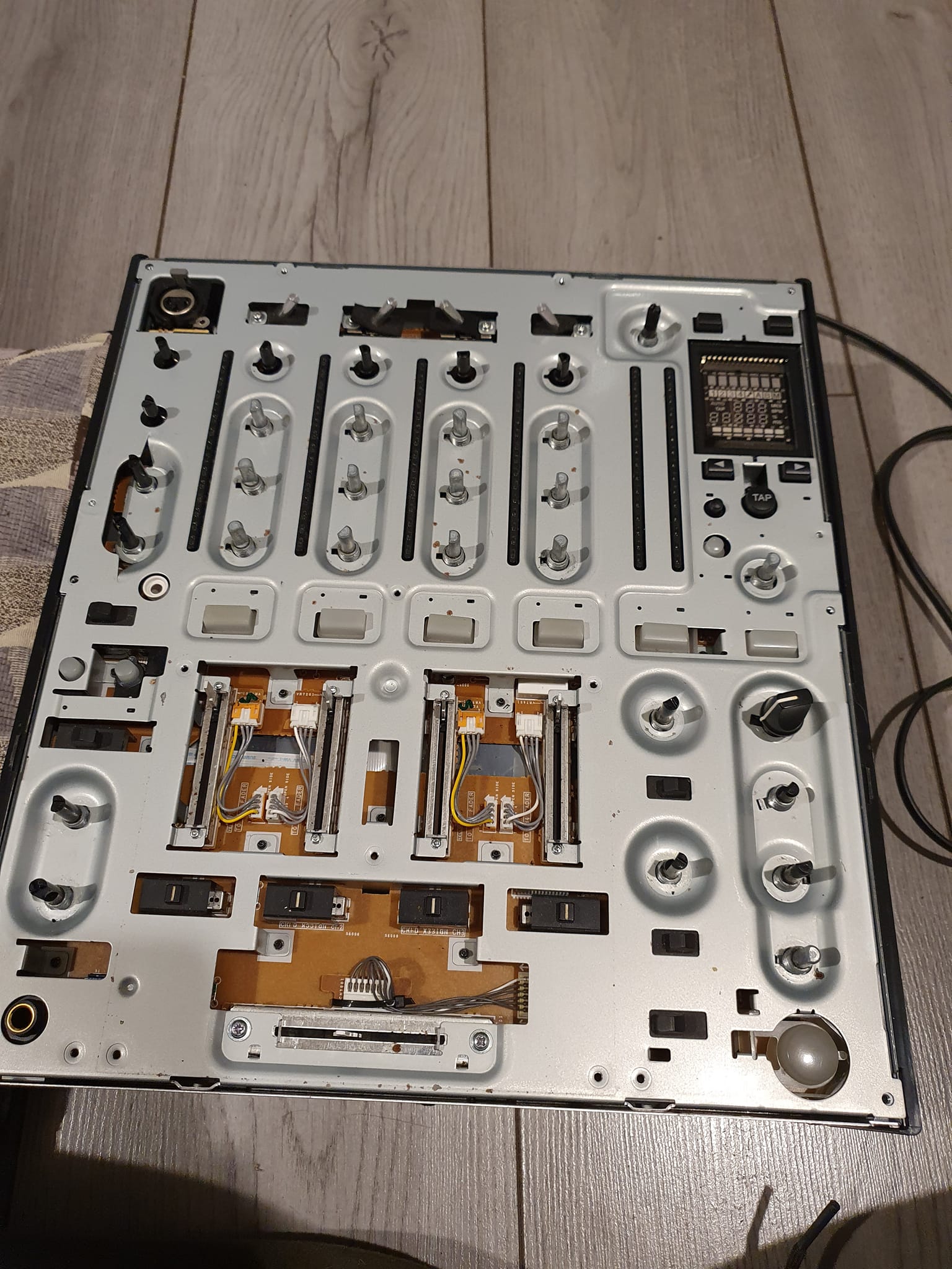 Pioneer DJM-700-S【一部機能に不具合有】 Pioneer DJM-700-S【一部