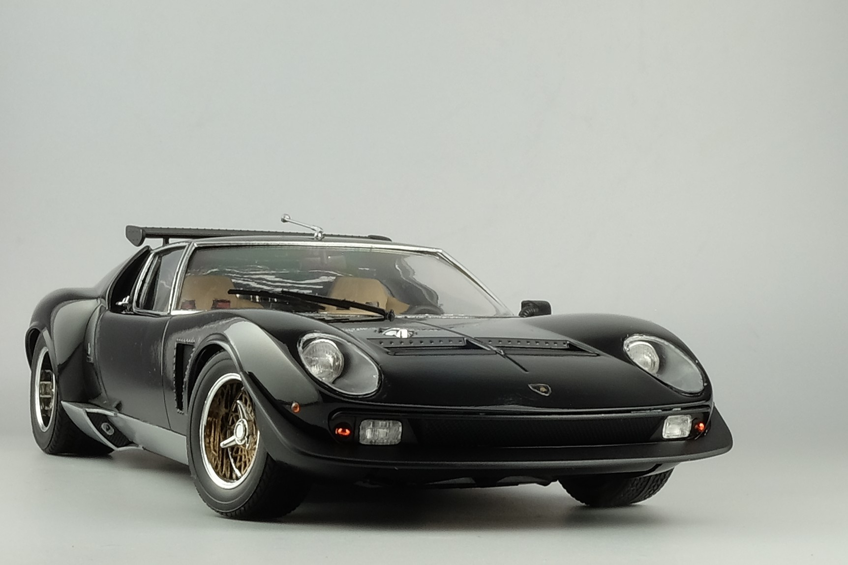 ご覧いただきありがとうございます。 ハセガワ1/24 ランボルギーニ