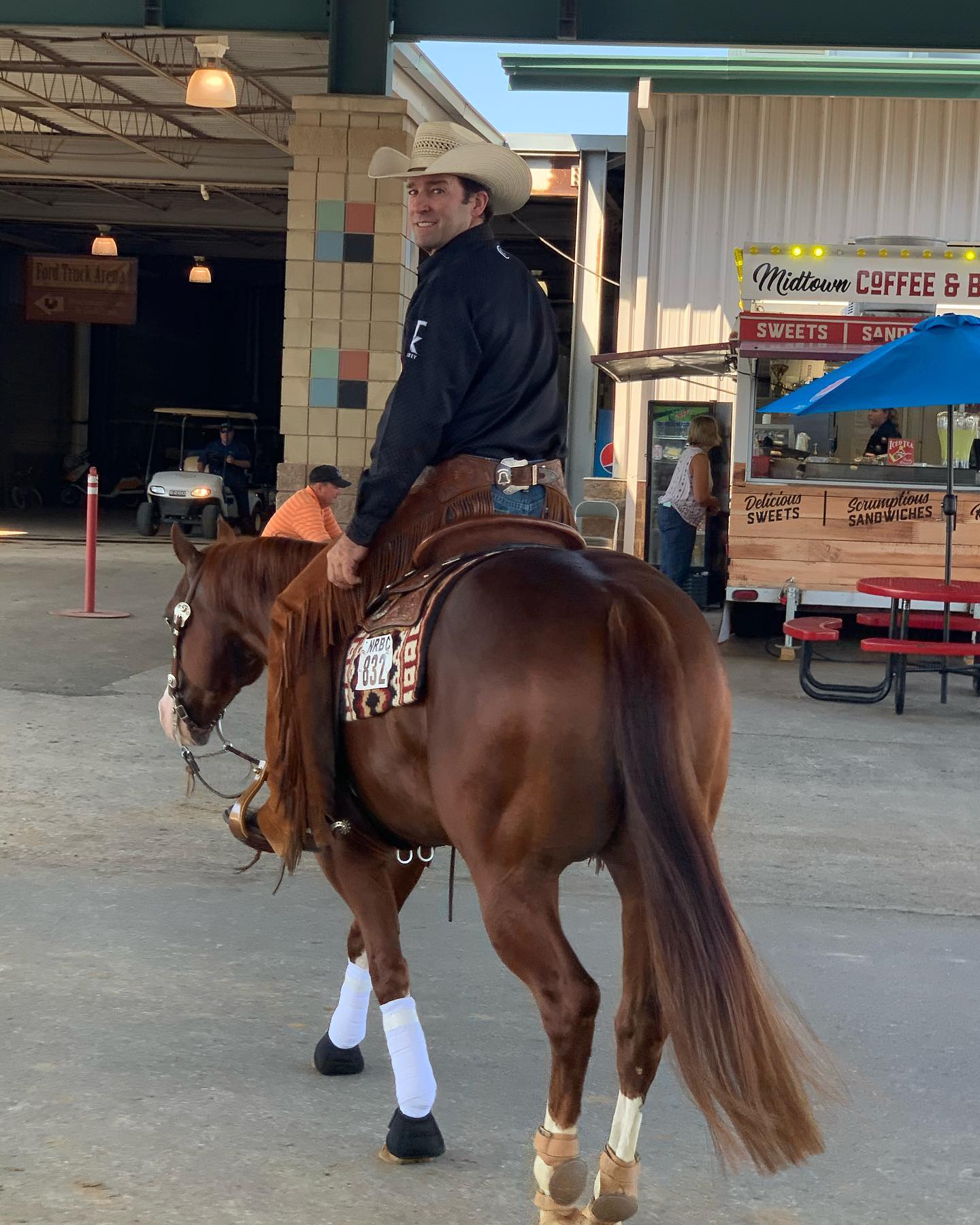 Brian - Ruf Play owned by Rolling Hills Ranch headed to the arena! Look ...