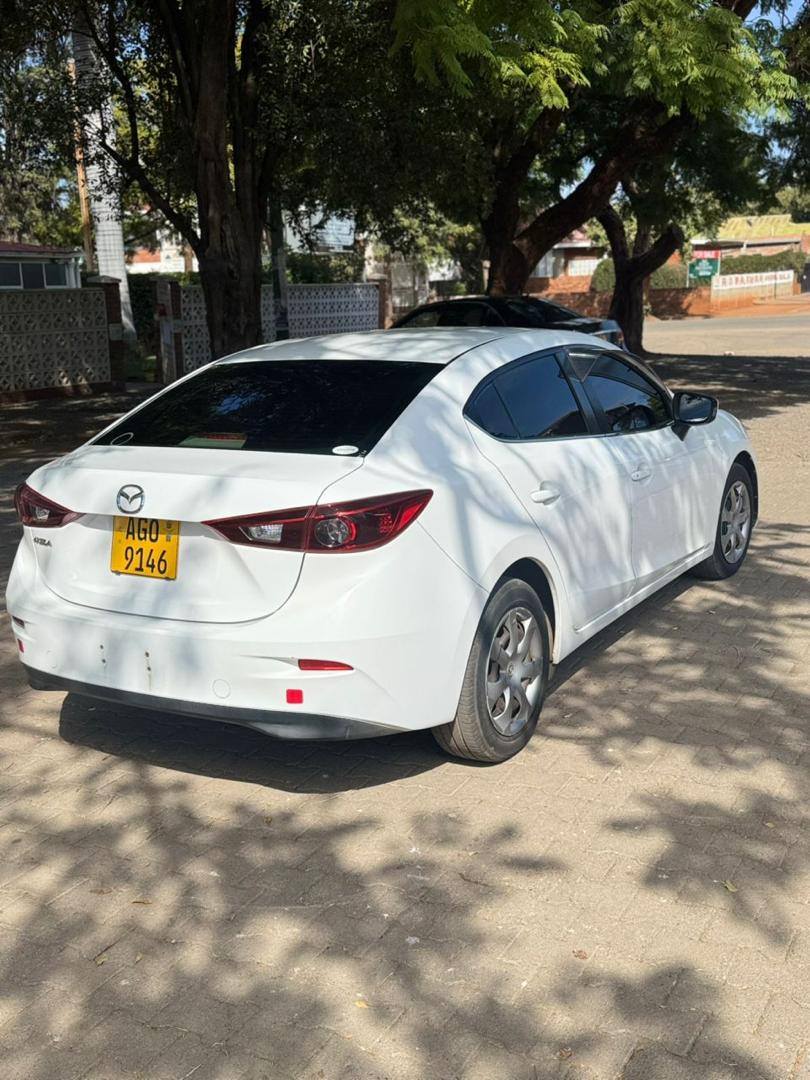 Mazda Axella