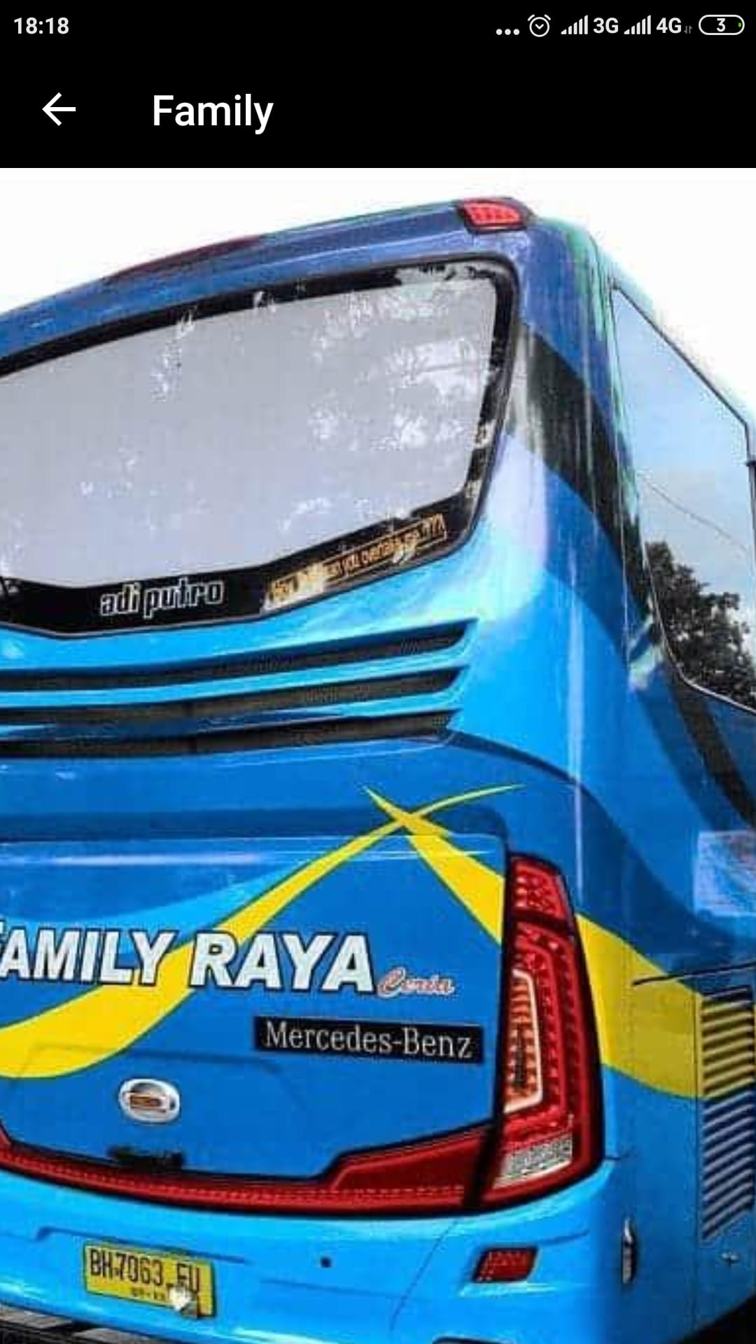 Bis family Raya Ceria | Facebook