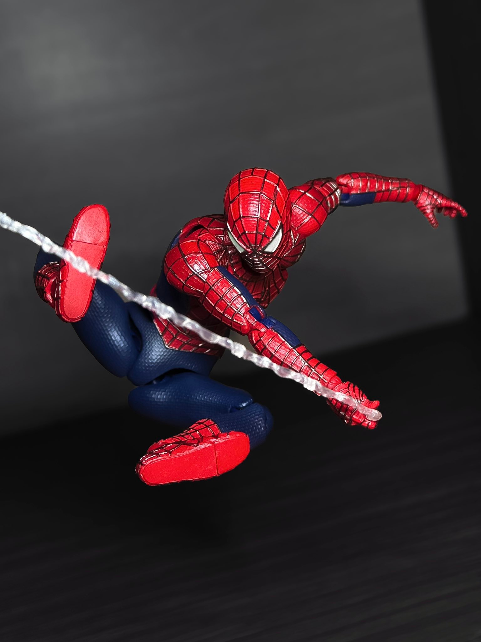 Mafex Friendly Neighborhood Spider-Man figure review