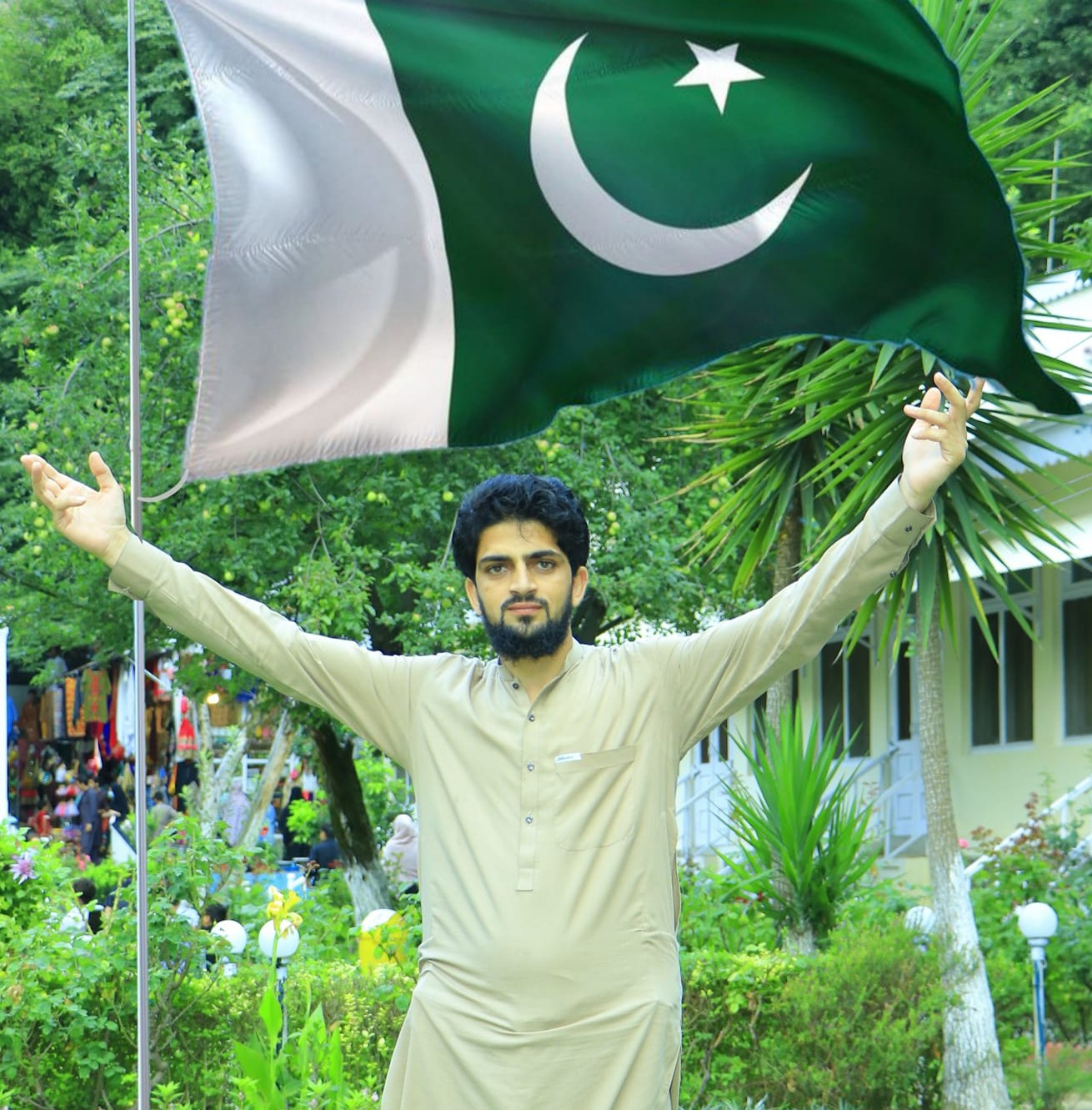 Inaam Khan