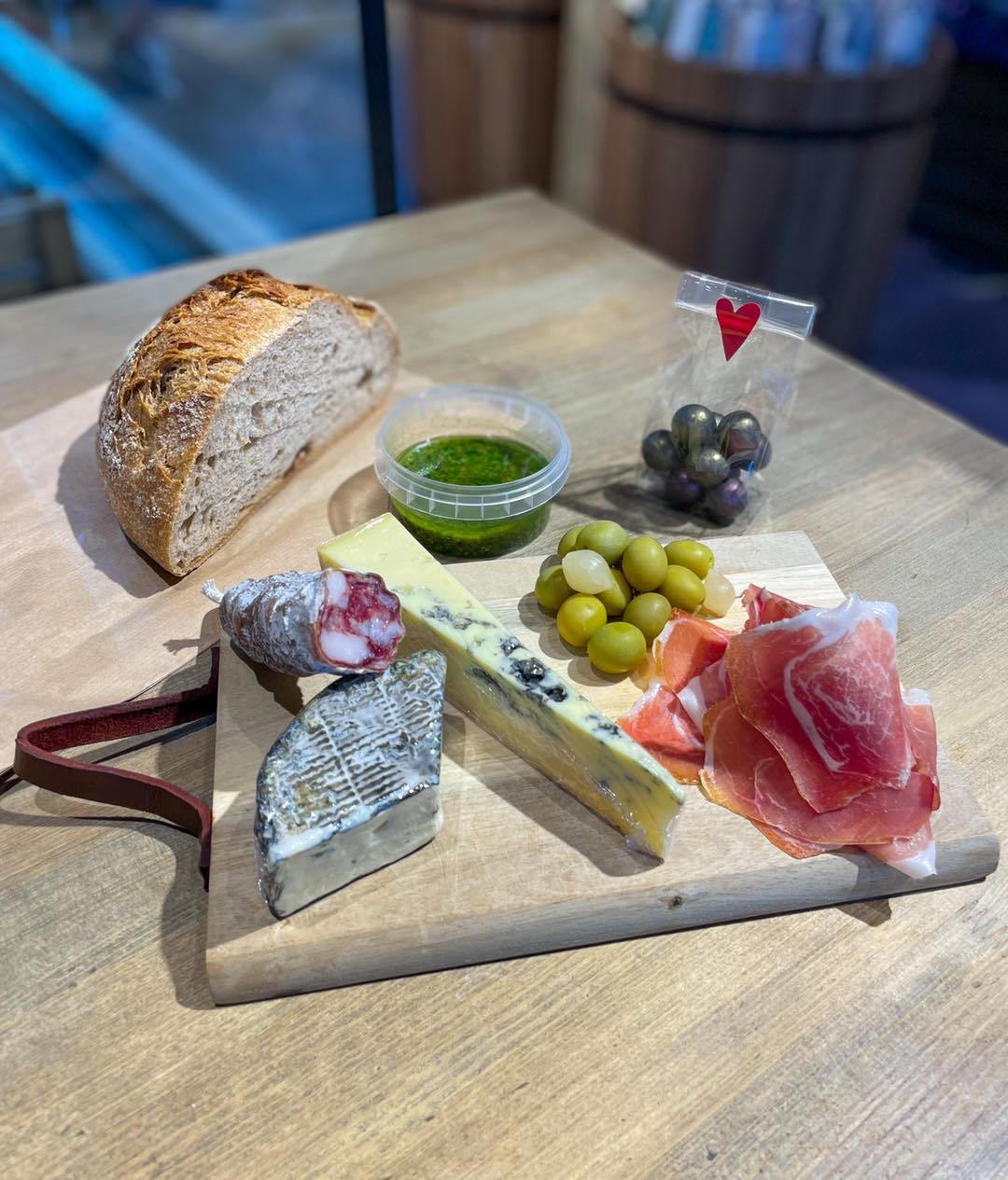 Smelters Mathus - 🫒Ukens helgepose er med: Prosciutto de Soave Nostrano ...
