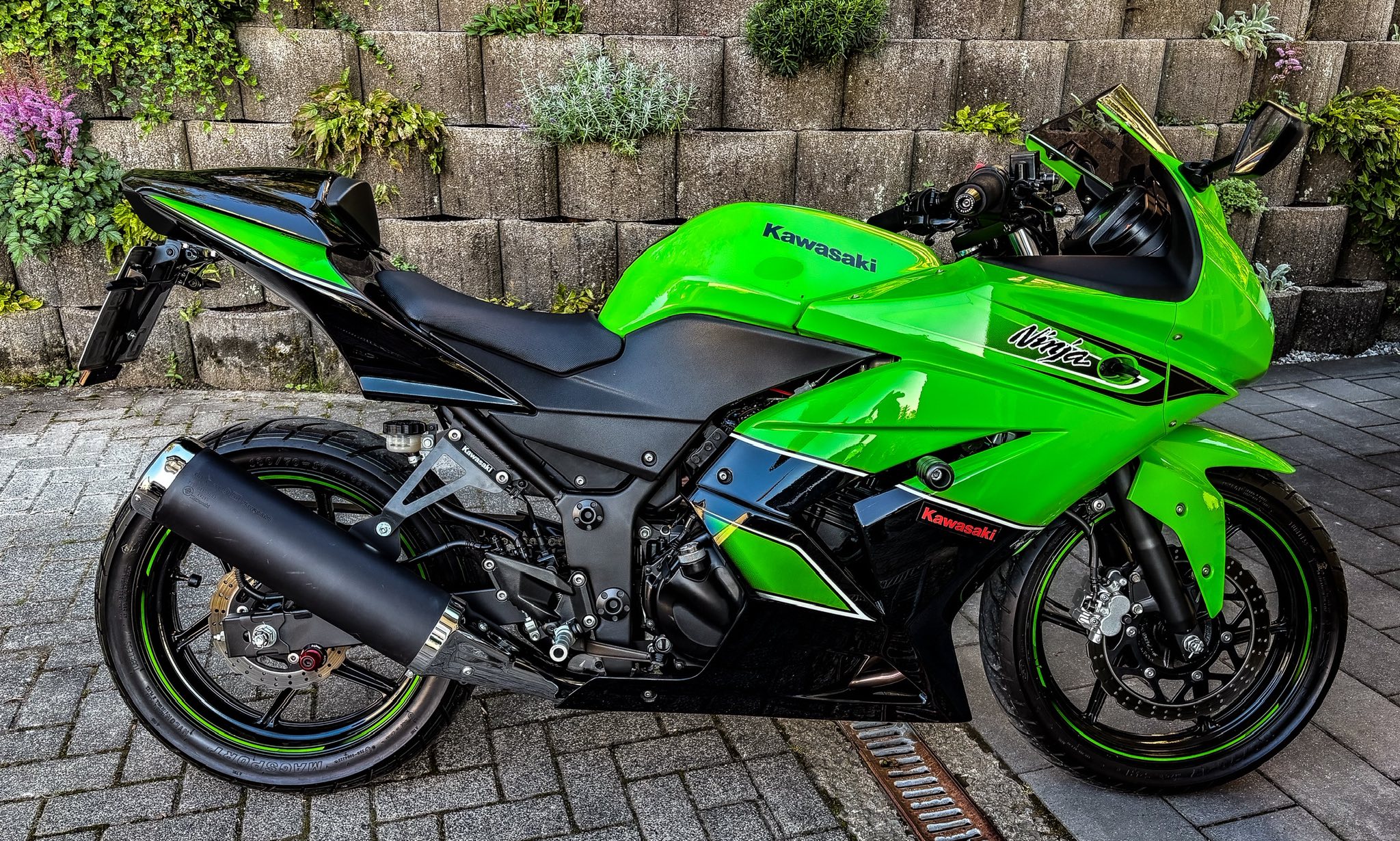 Thanks for adding😀my Ninja 250 R اتر Kawasaki Kawasaki T Wirja