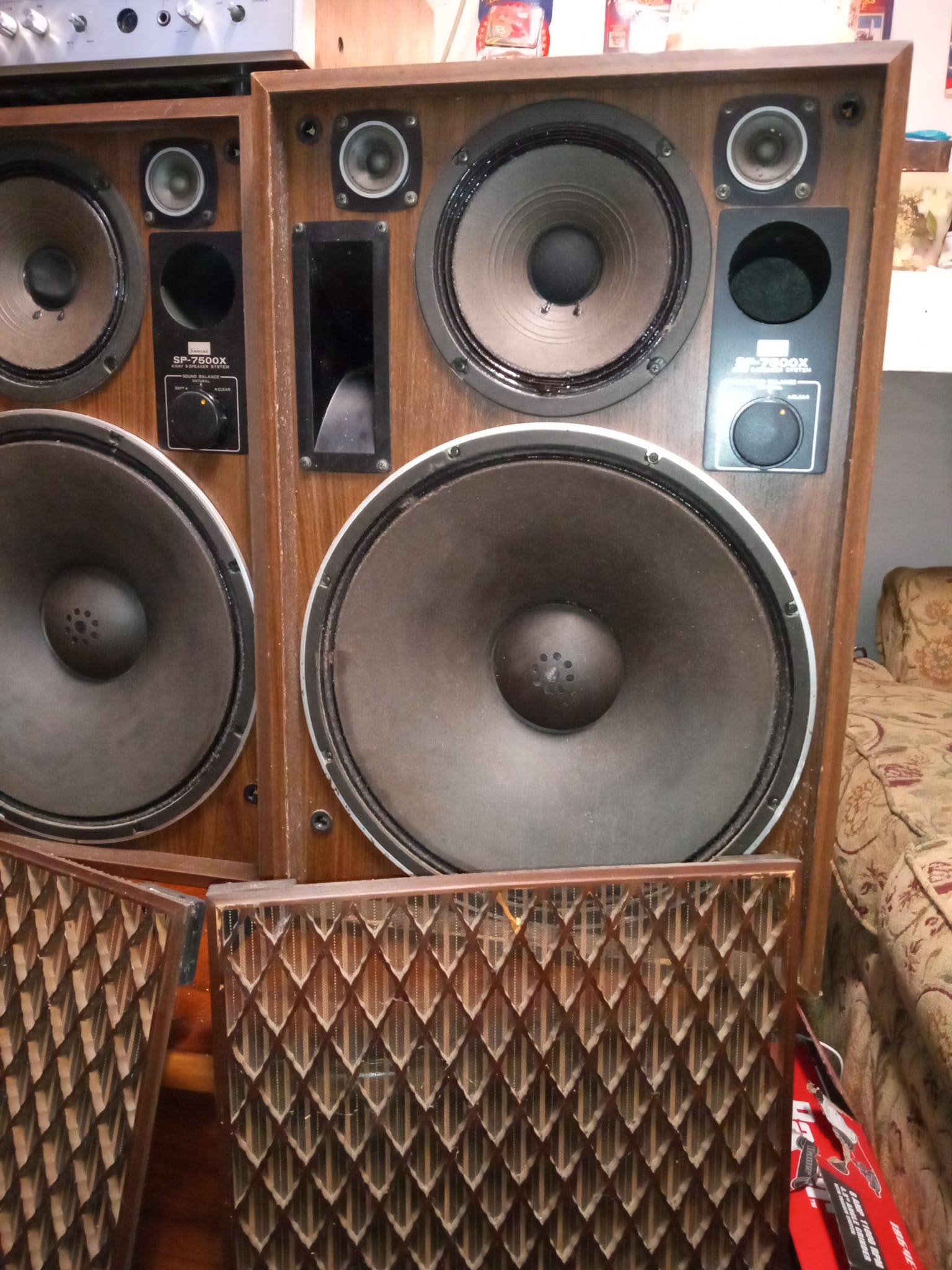Impressive sound quality of mismatched Sansui SP-X8000 and SP