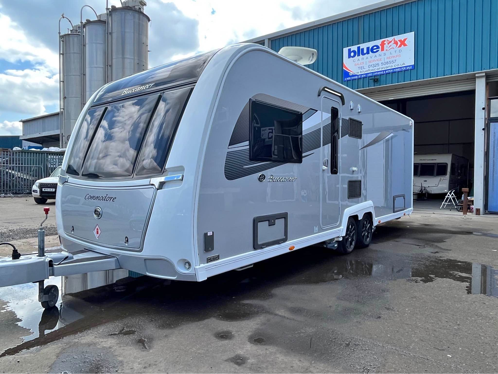 2021 Buccaneer commodore Transverse bed quad movers - RVs & Campers ...