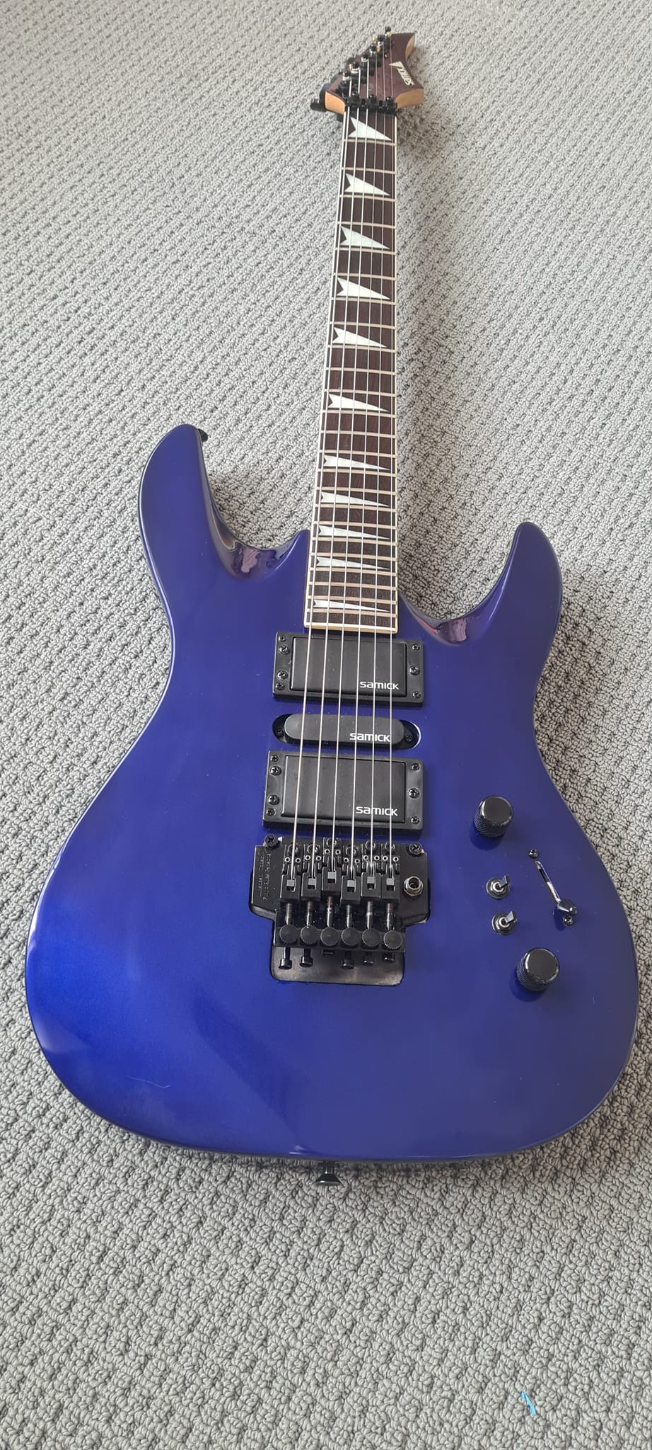What was the original price of a Samick KR-570 guitar?