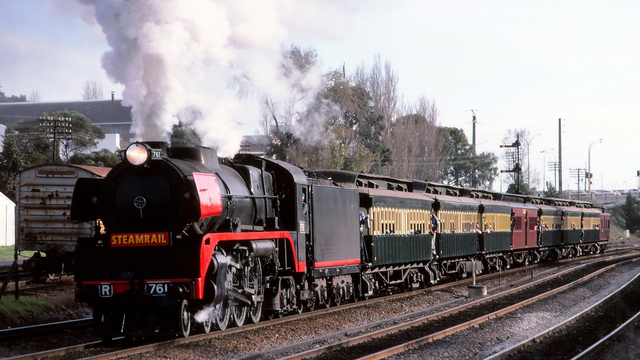 Australian Railways - Past and Present | R761 at Keswick on 7/6/1987 ...