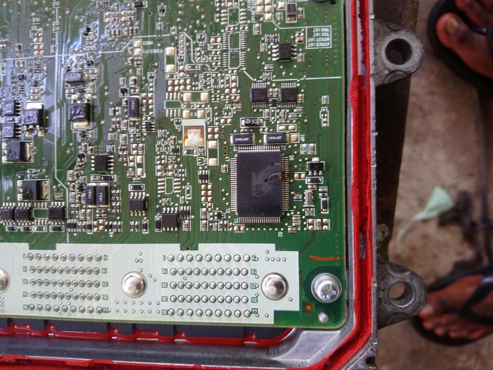 Autotronics - Honda civic 1.8 ecu damaged fixed.