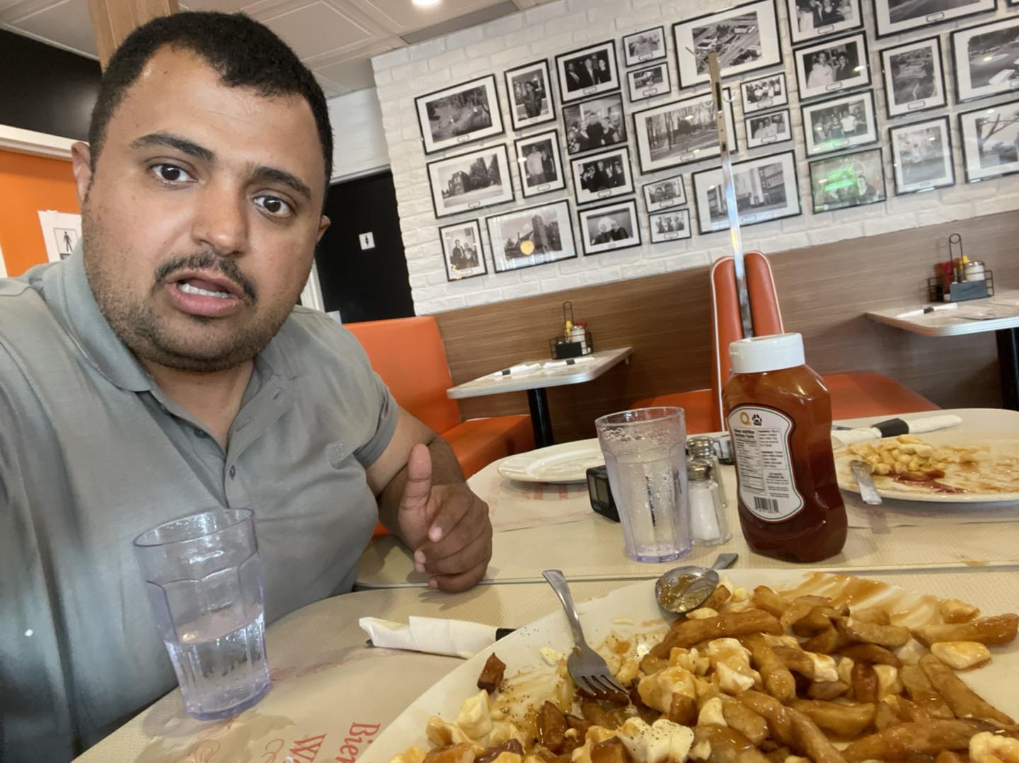 Canadians.Live - The first ever poutine restaurant...