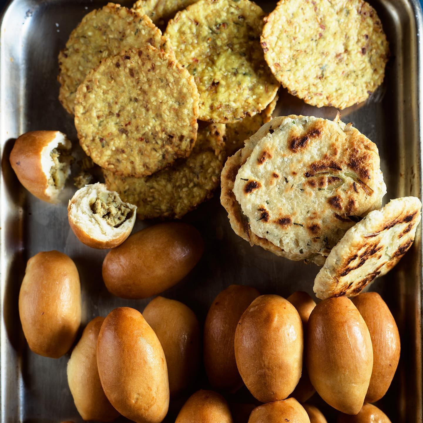 Malu paan, pol roti and vadai... - Lankan Filling Station