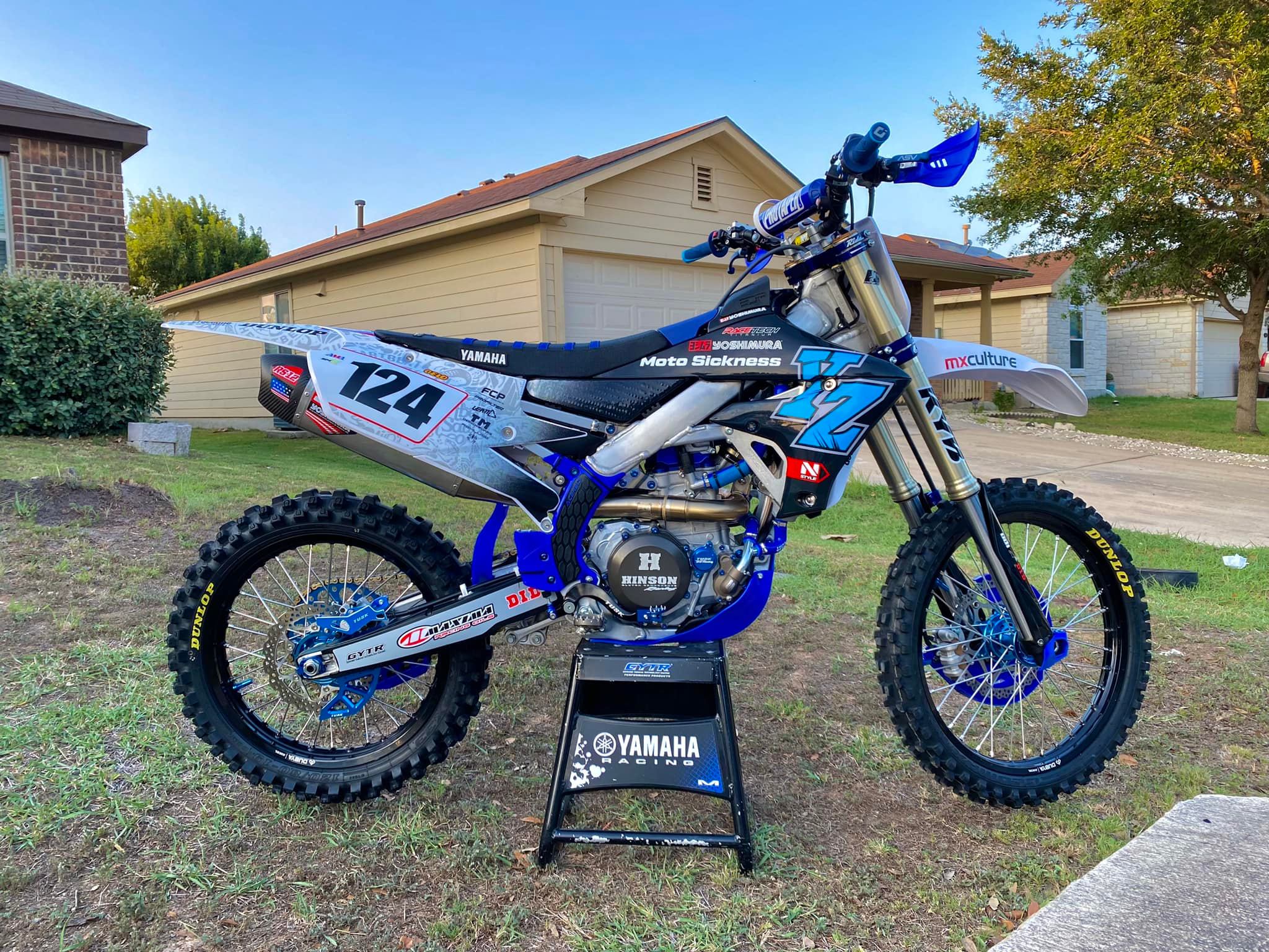 M　オーダー Blue titanium bolts on 22 yz450f